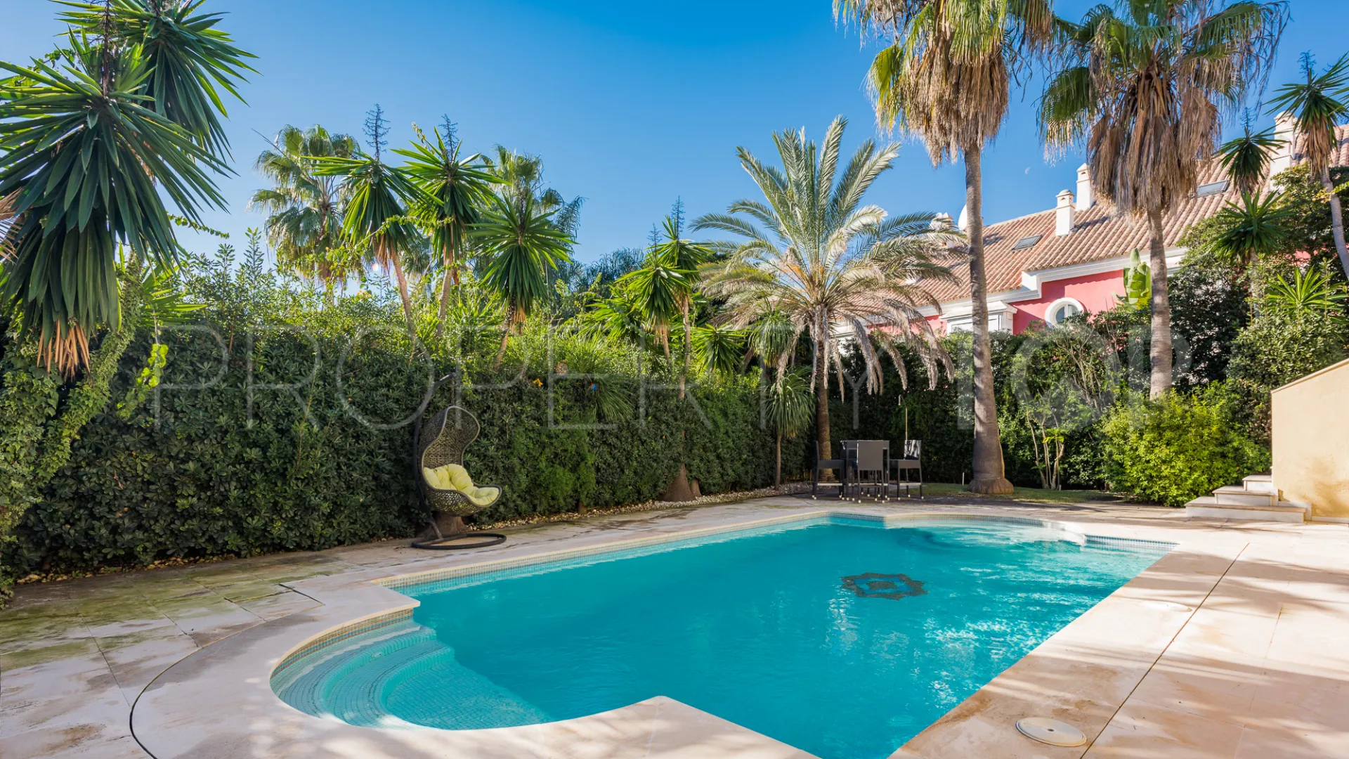 For sale villa in Bahia de Marbella
