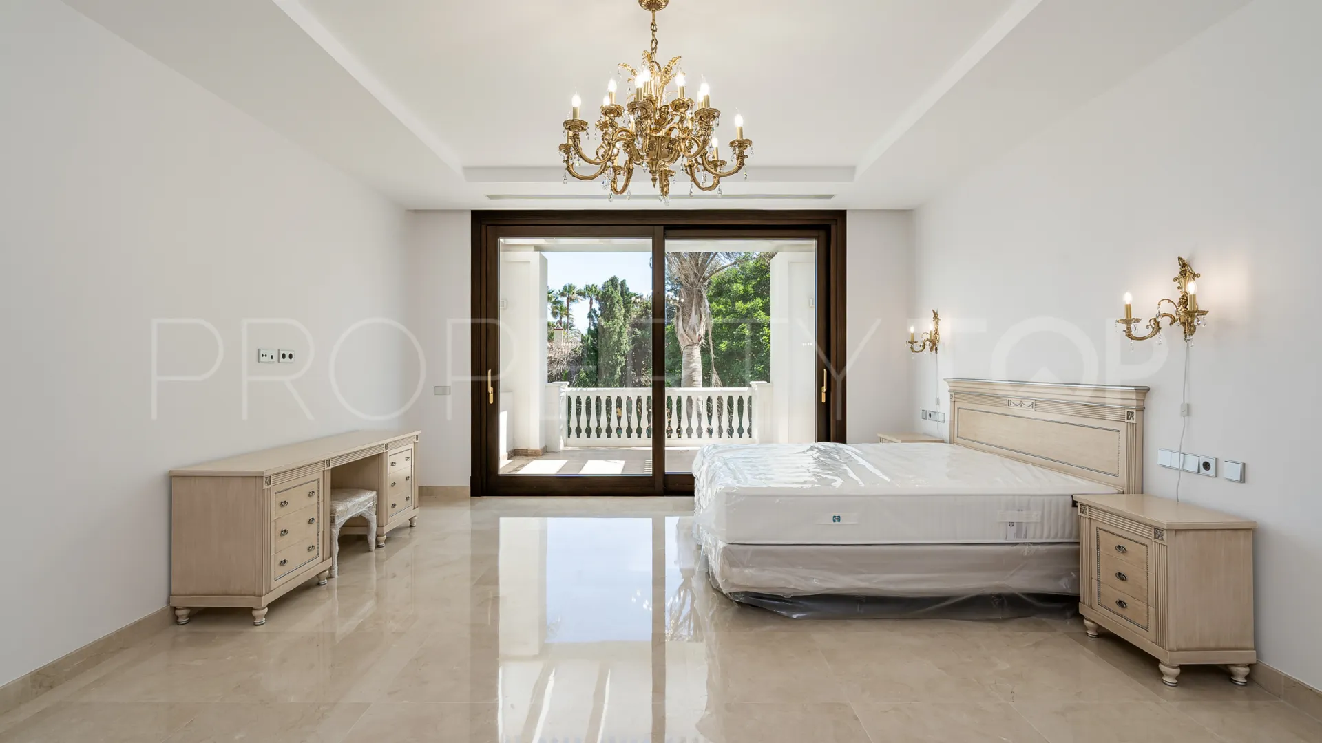 Villa for sale in Casasola
