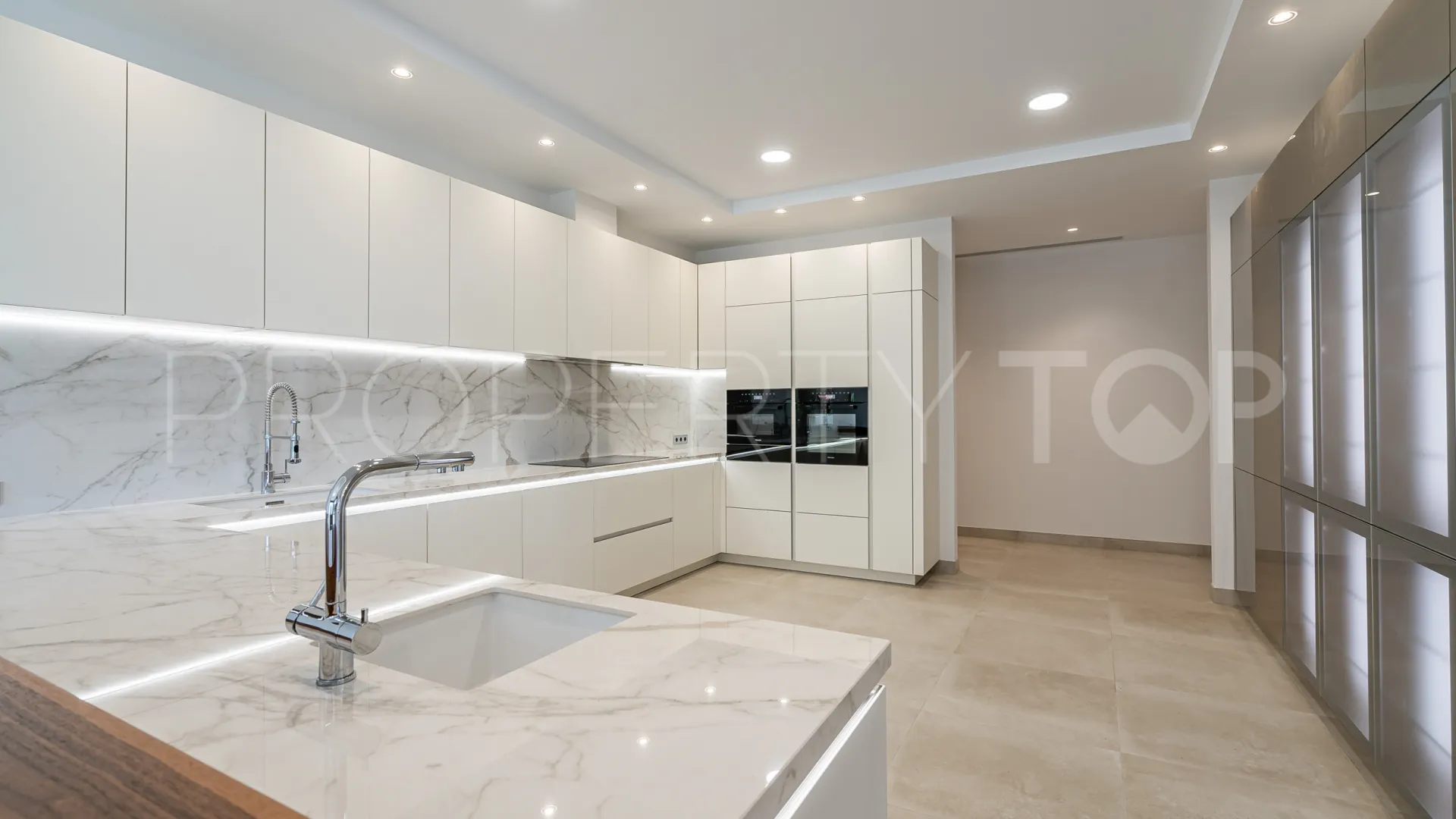 Villa for sale in Casasola