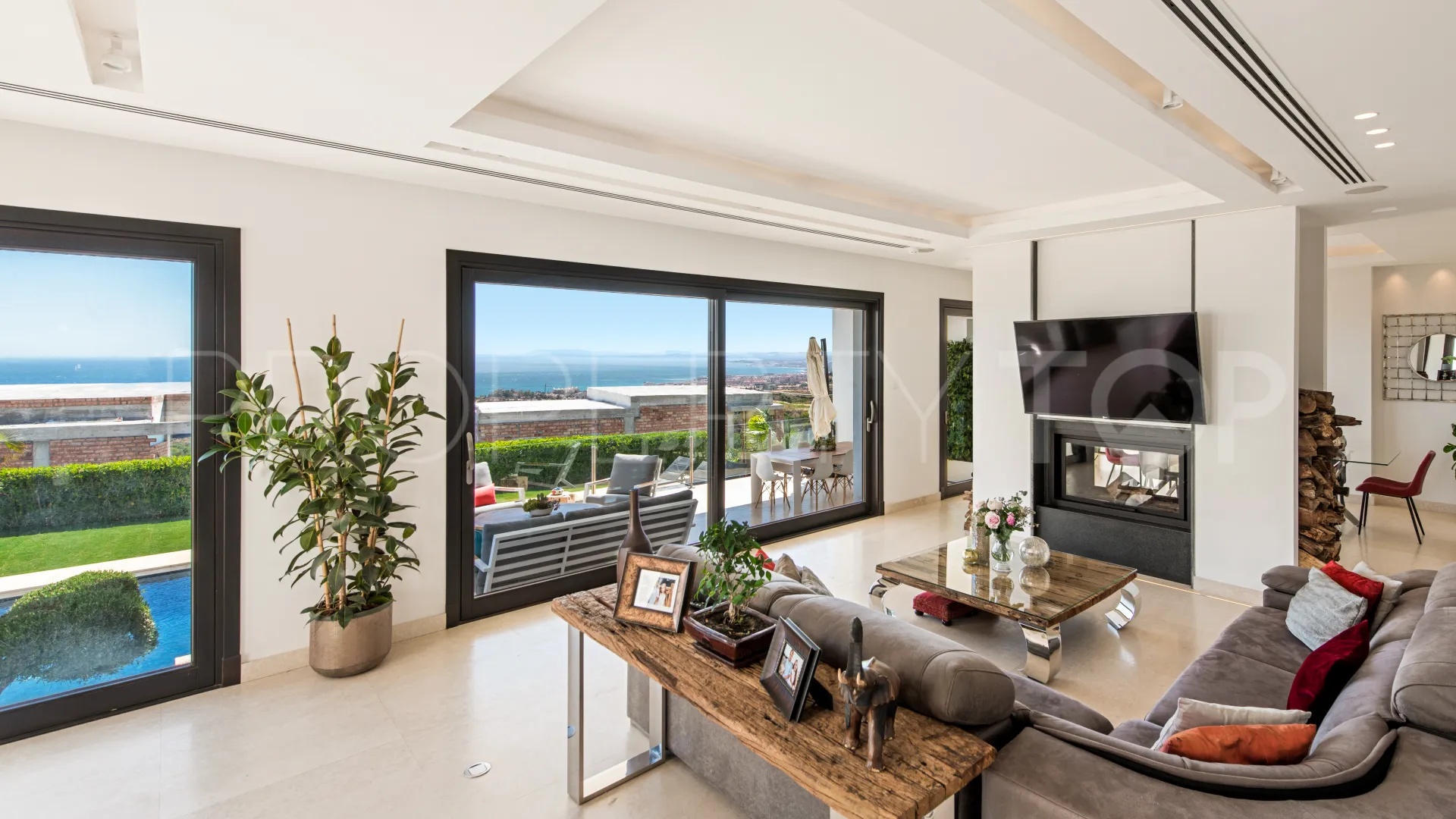 Villa with 5 bedrooms for sale in Los Altos de los Monteros