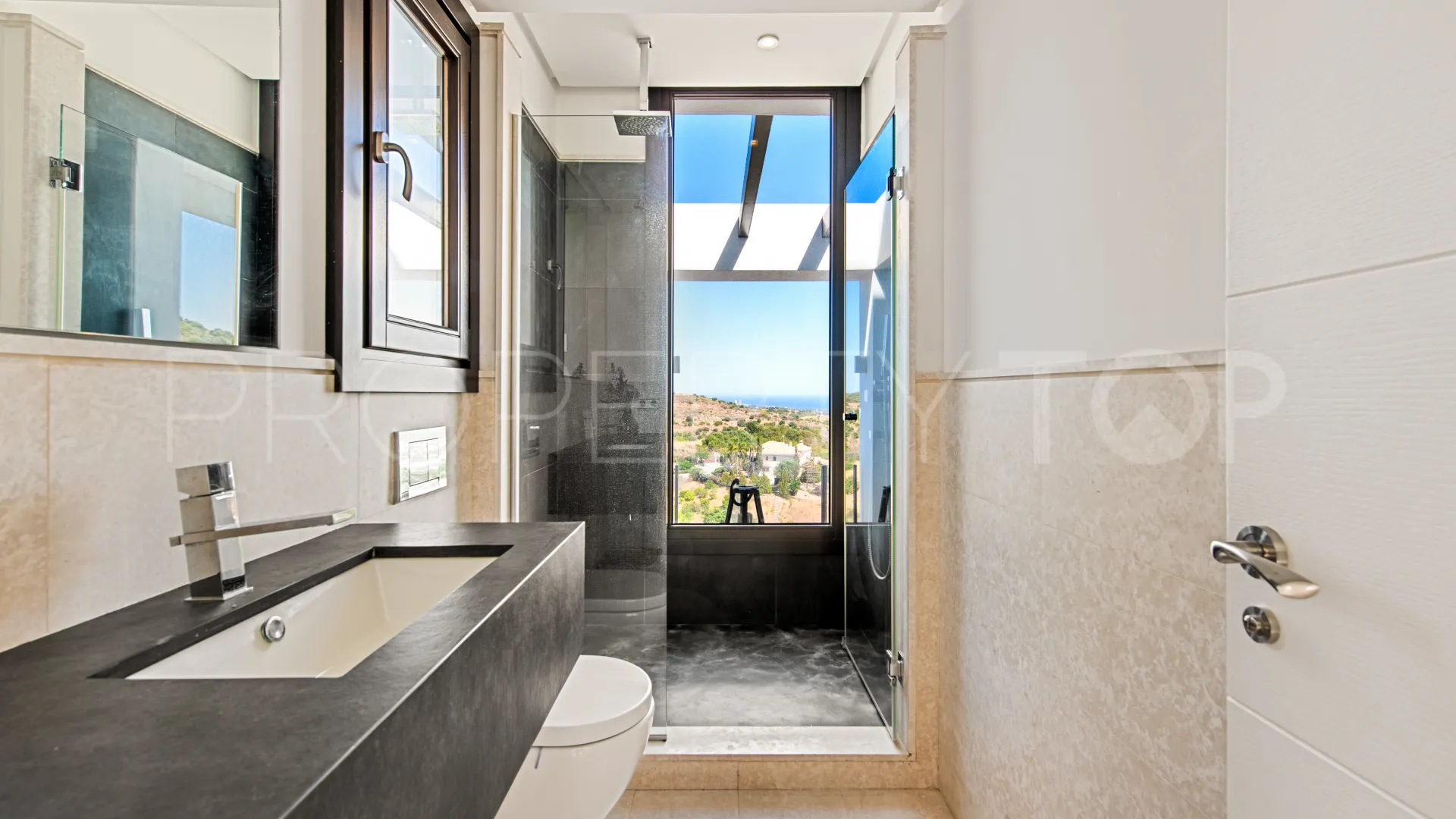 Villa with 5 bedrooms for sale in Los Altos de los Monteros