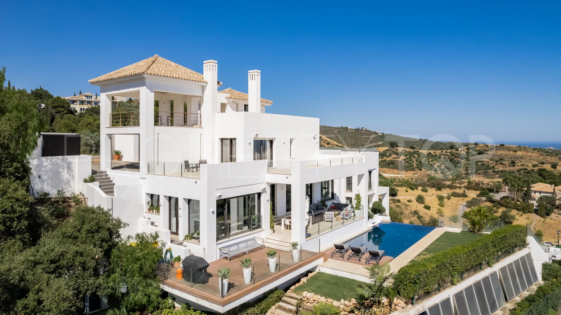 Villa with 5 bedrooms for sale in Los Altos de los Monteros