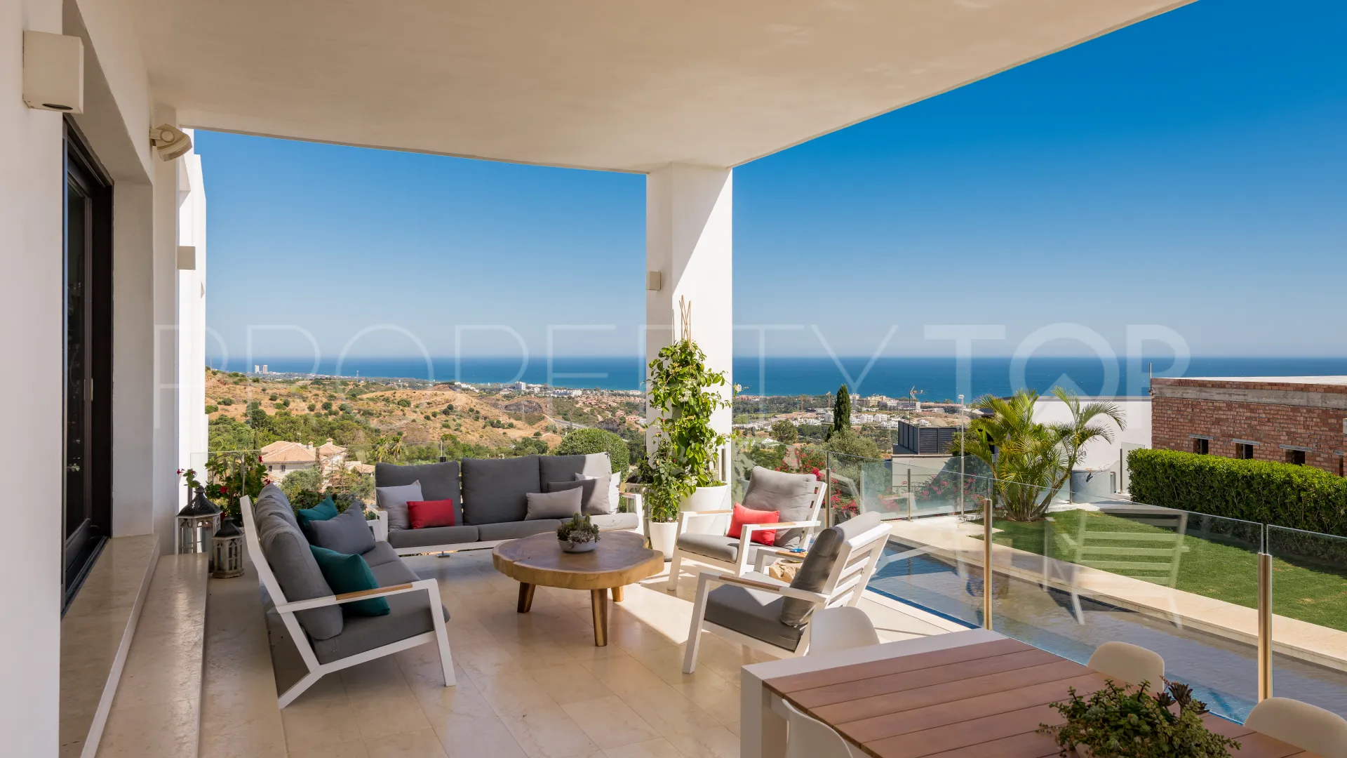 Villa with 5 bedrooms for sale in Los Altos de los Monteros