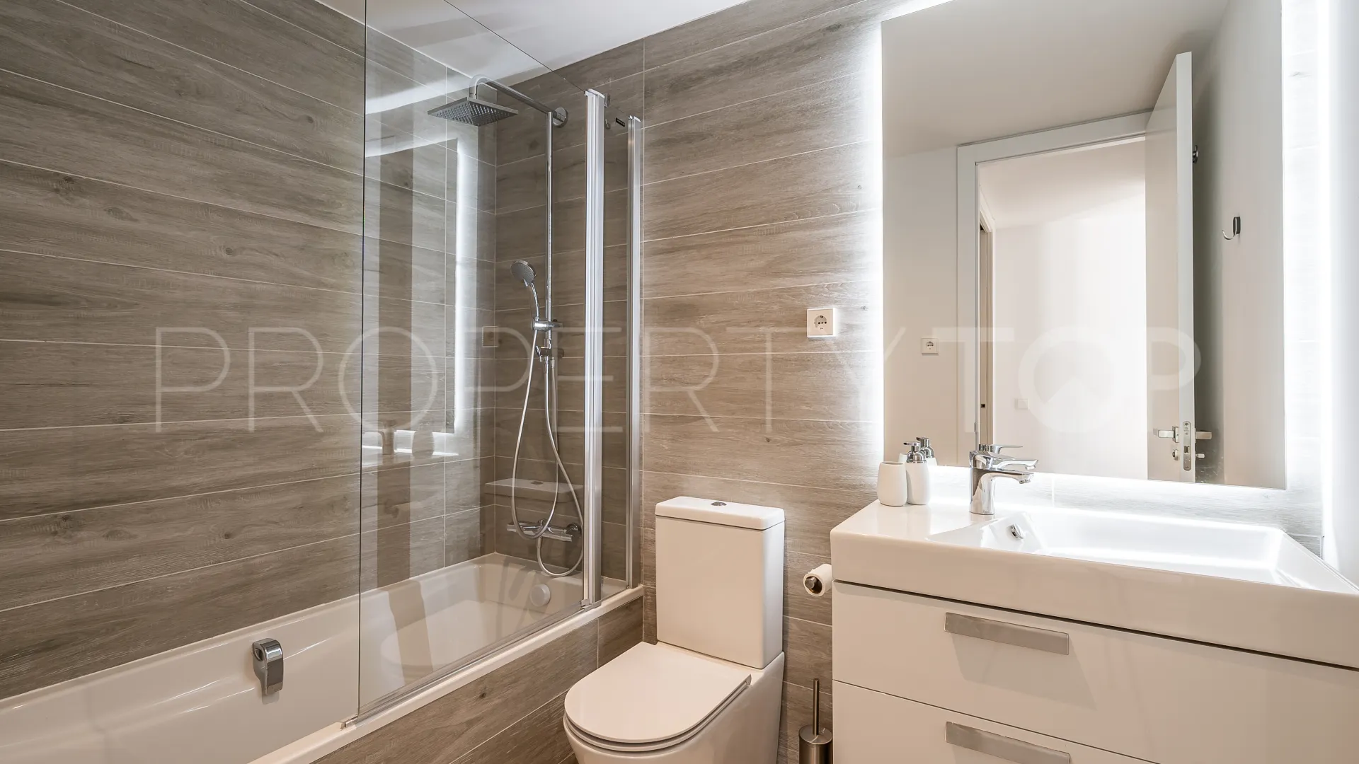 Se vende apartamento en Las Mesas de 2 dormitorios