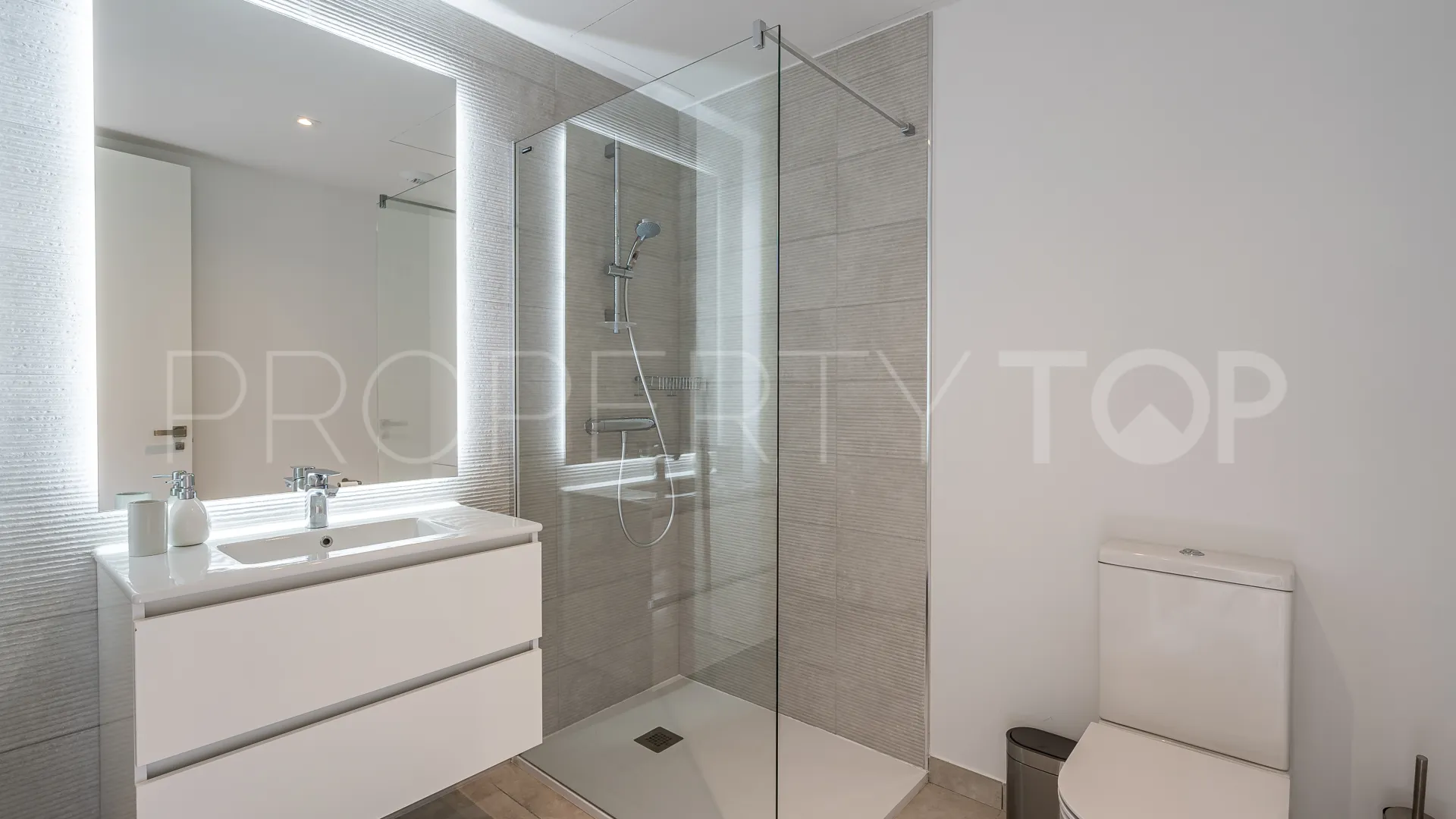 Se vende apartamento en Las Mesas de 2 dormitorios