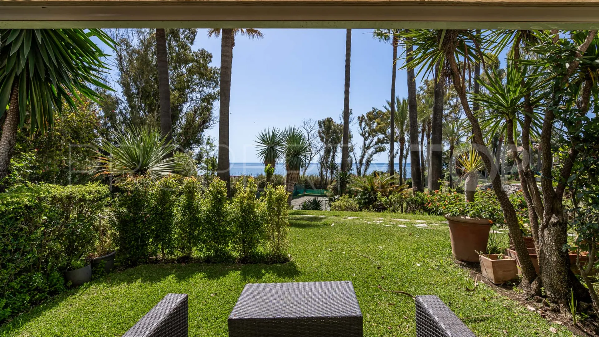Buy town house in El Velerin with 5 bedrooms