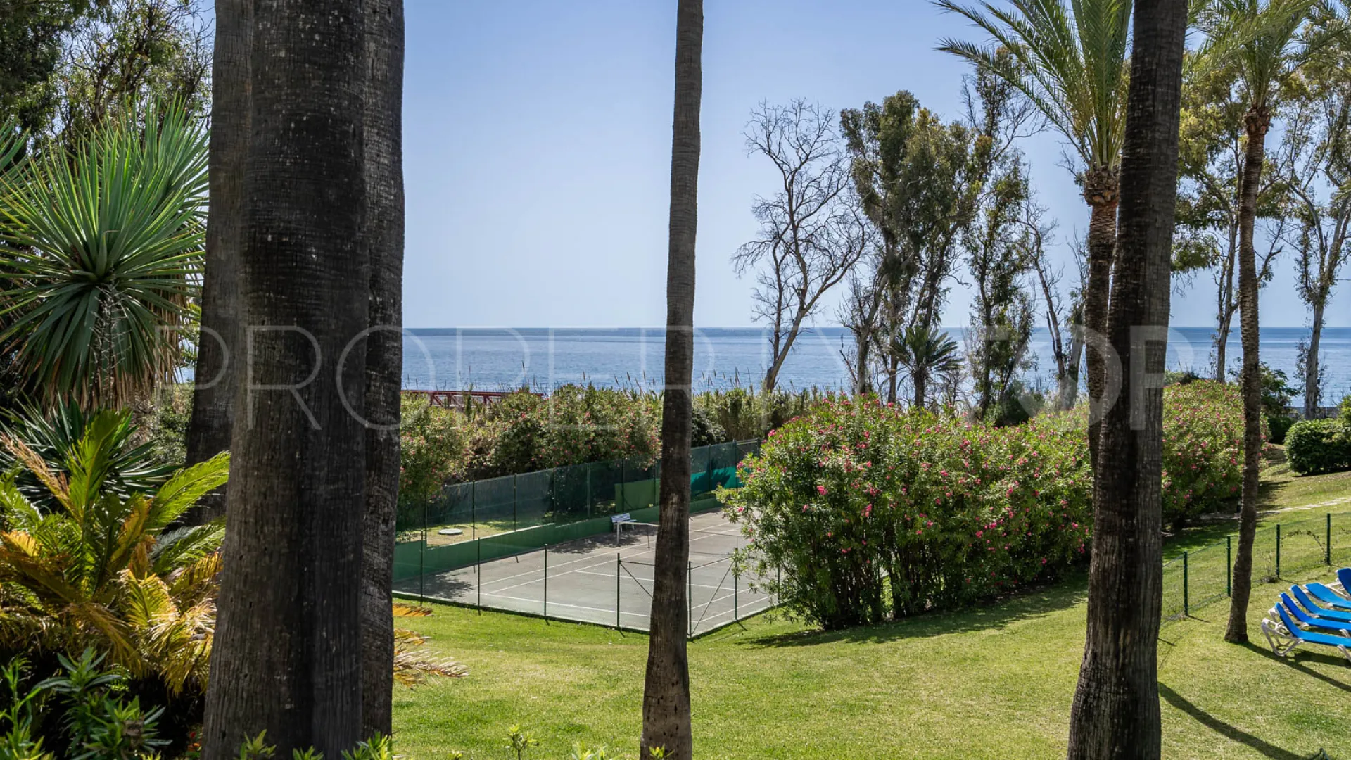 Buy town house in El Velerin with 5 bedrooms