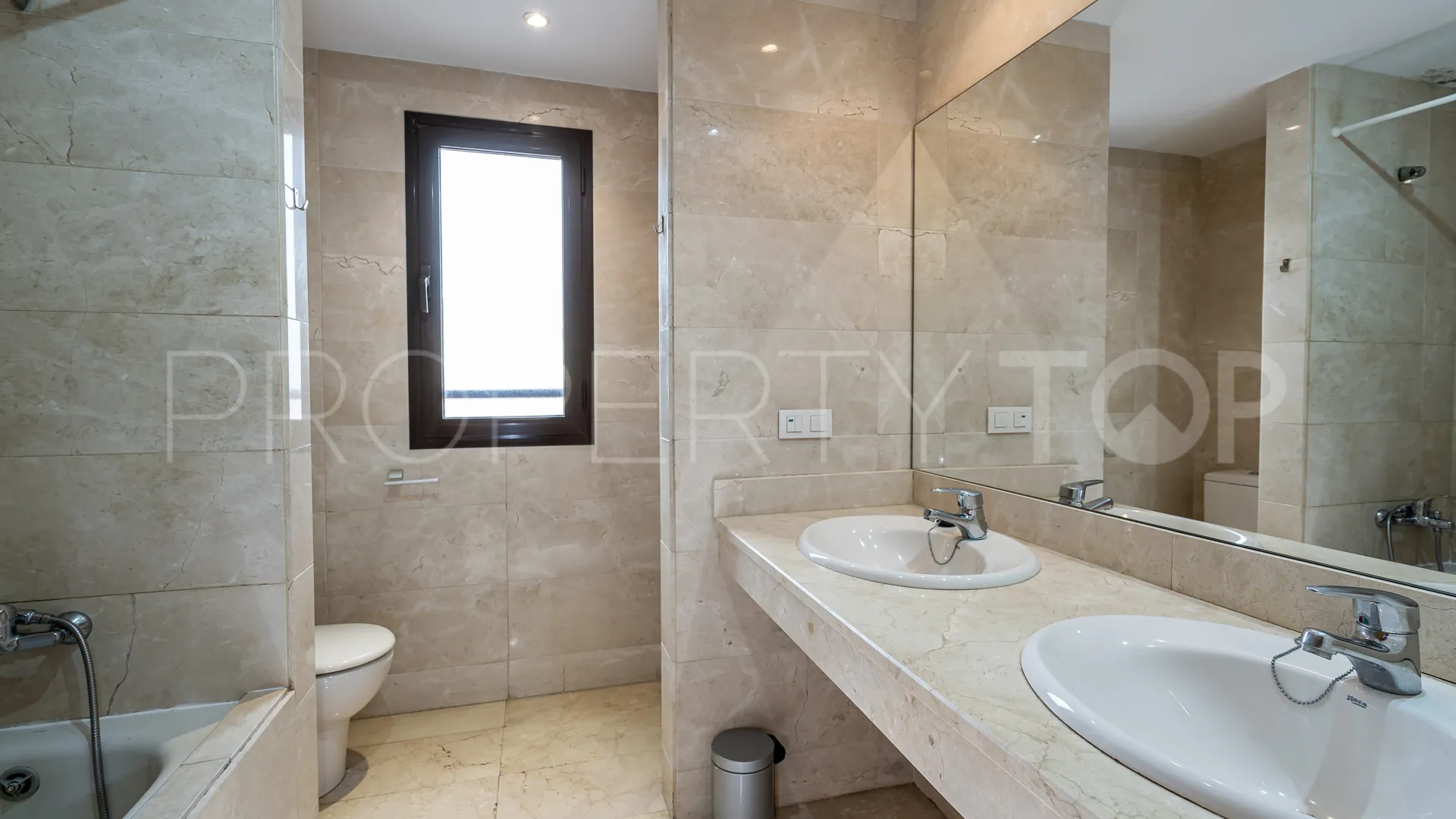 Apartment for sale in Las Salinas