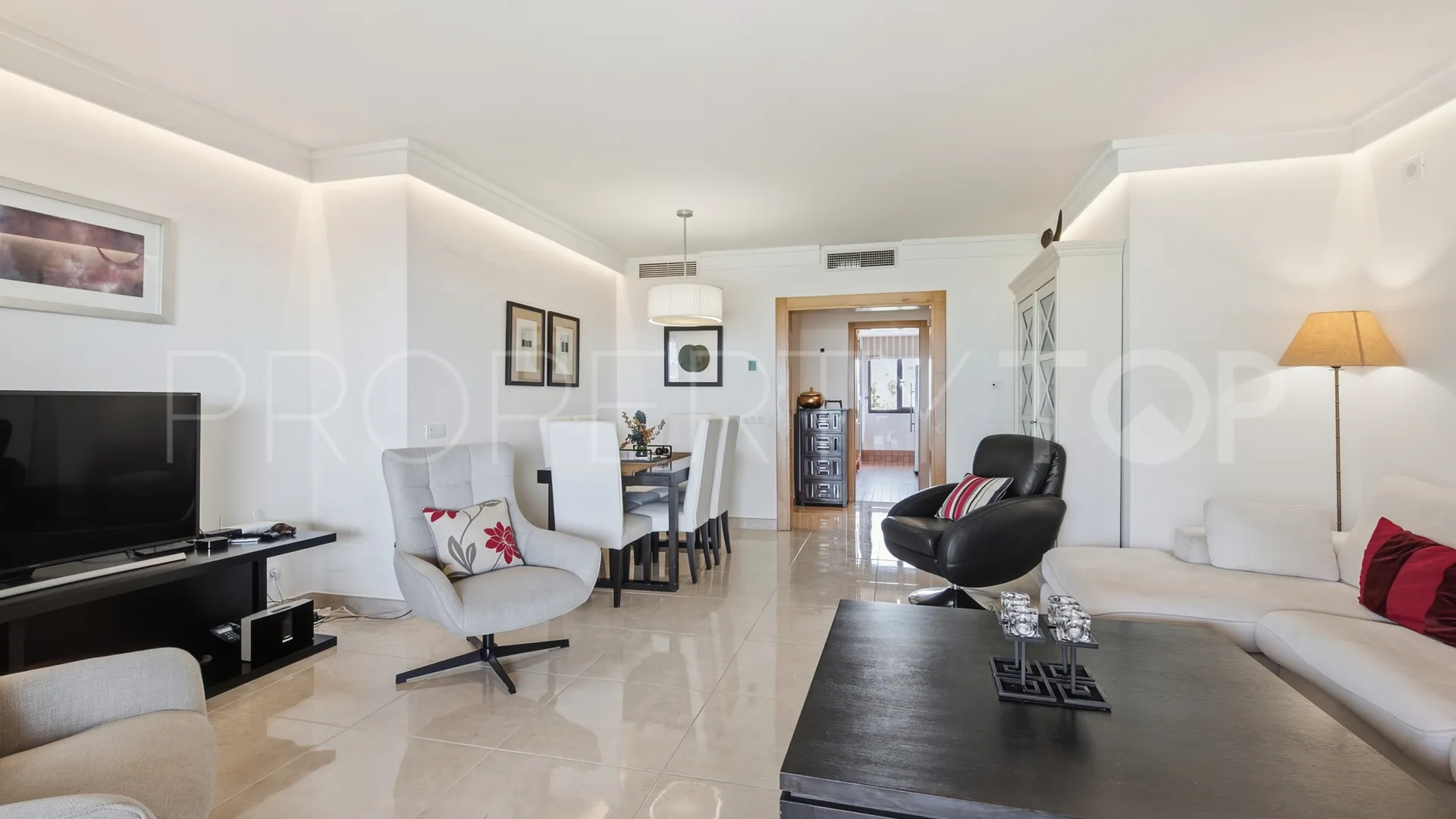 Apartamento a la venta de 3 dormitorios en Las Salinas