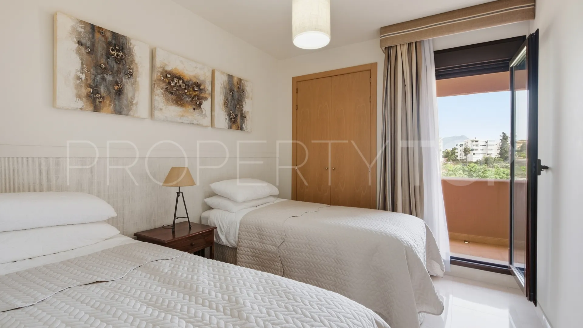 Apartamento a la venta de 3 dormitorios en Las Salinas