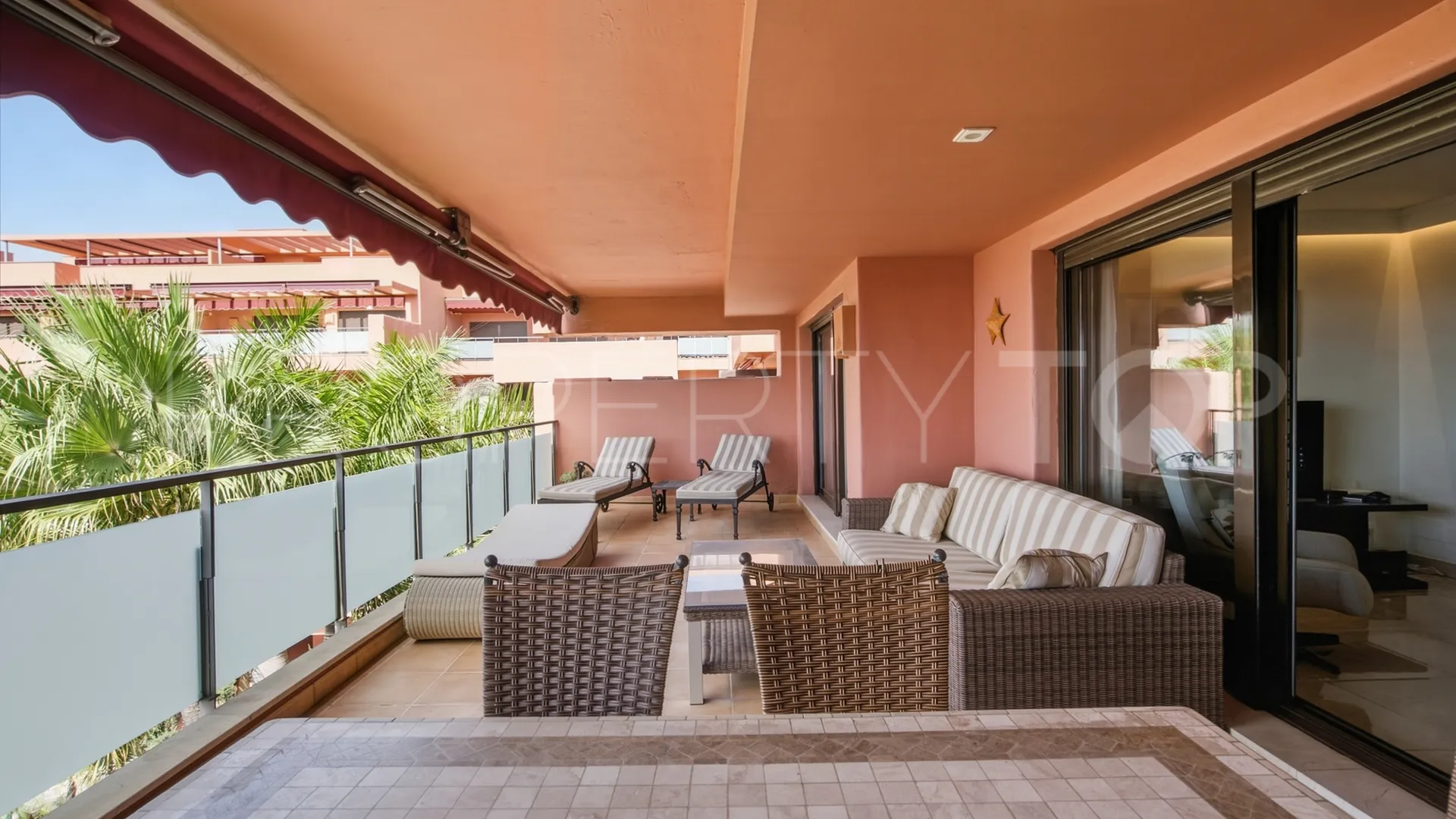Apartamento a la venta de 3 dormitorios en Las Salinas