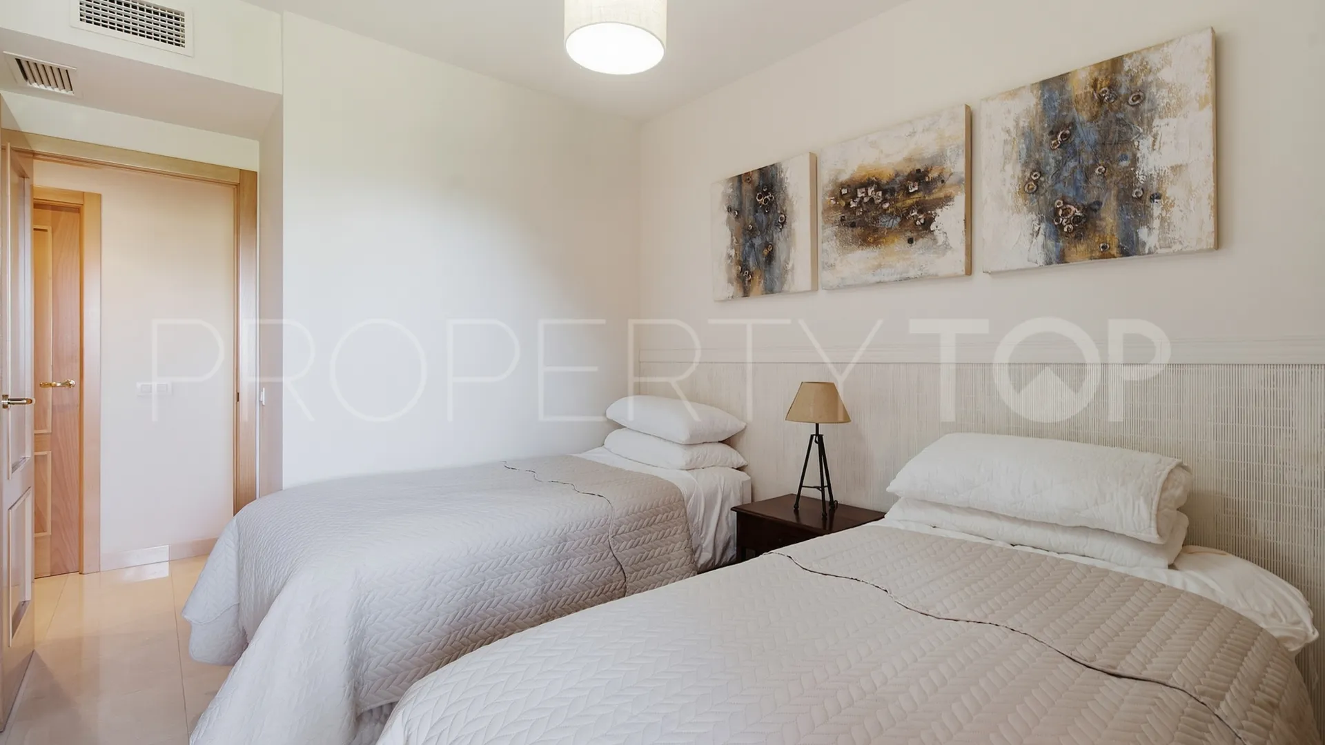 Apartamento a la venta de 3 dormitorios en Las Salinas