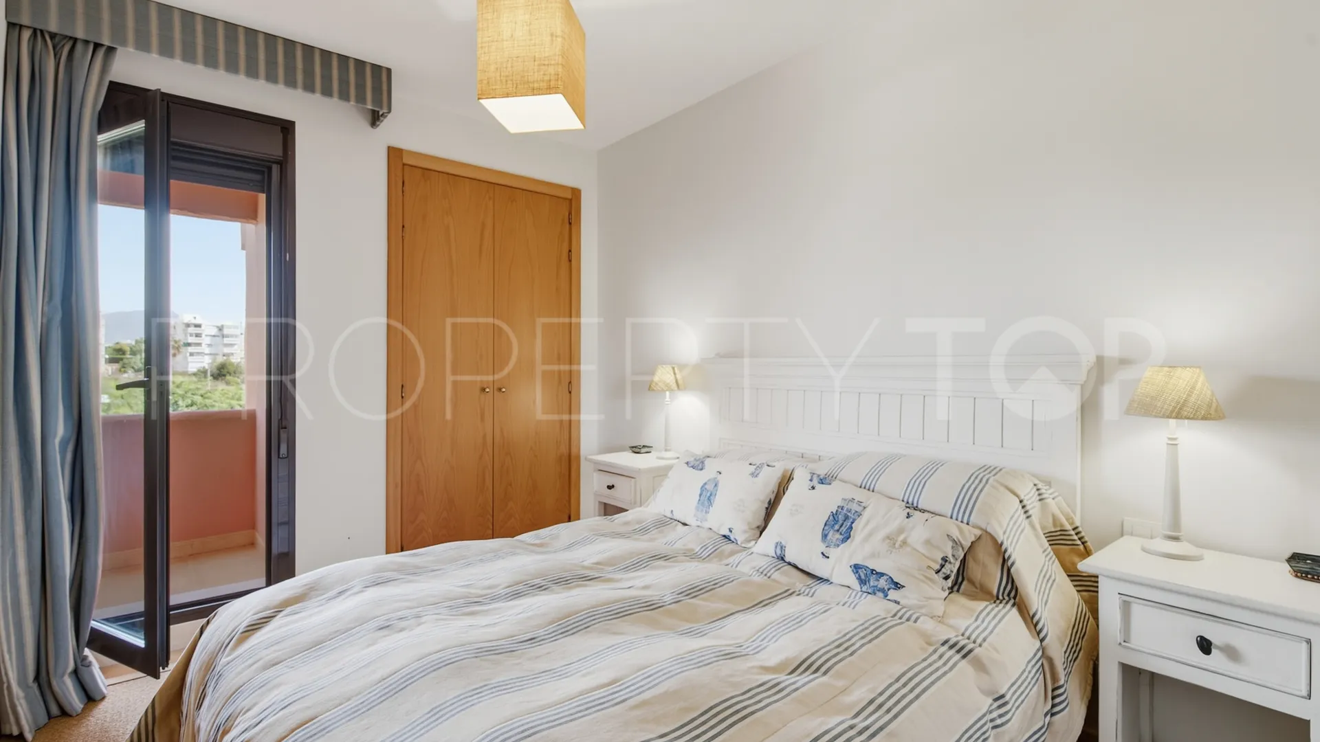 Apartamento a la venta de 3 dormitorios en Las Salinas