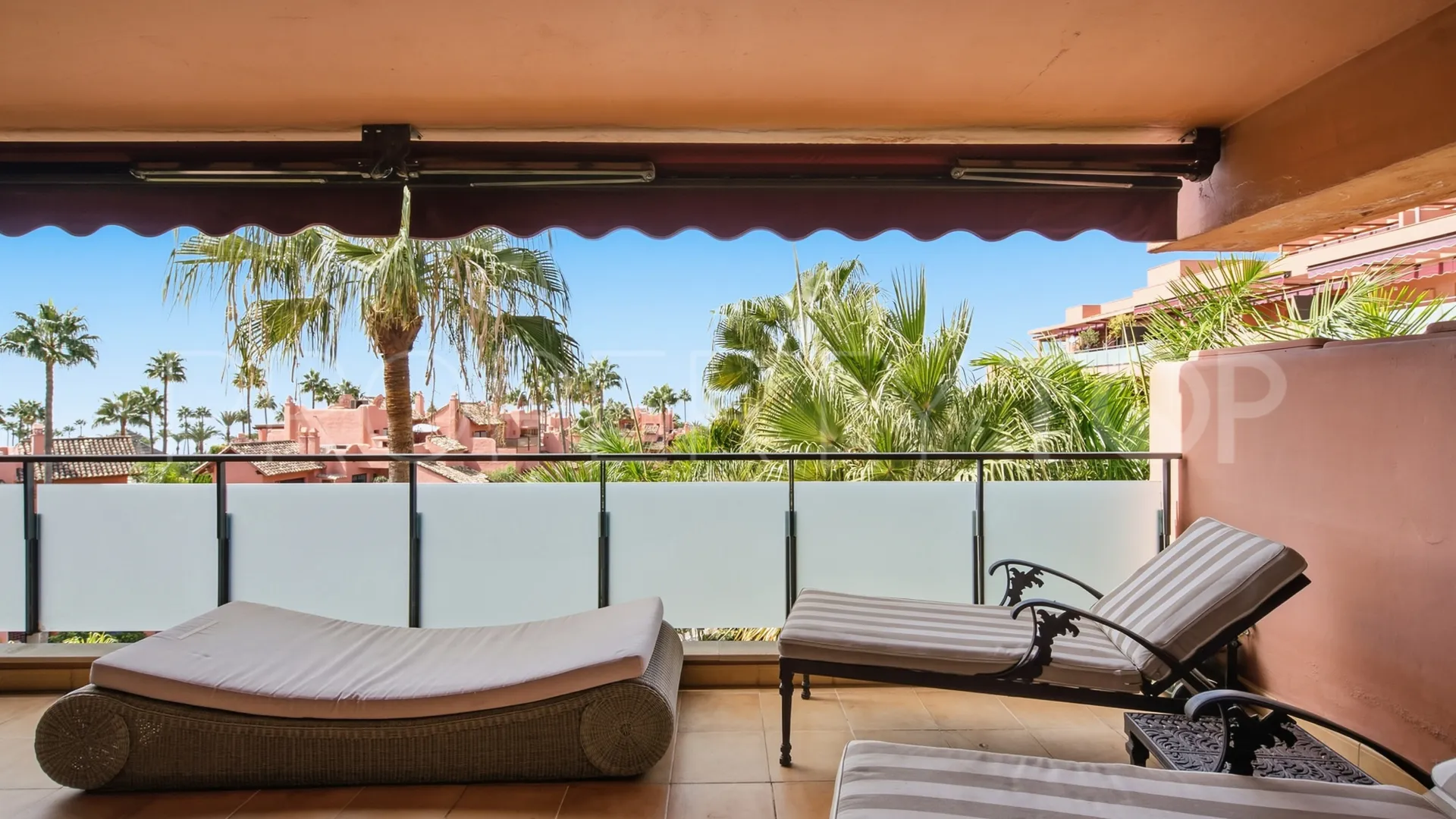 Apartamento a la venta de 3 dormitorios en Las Salinas