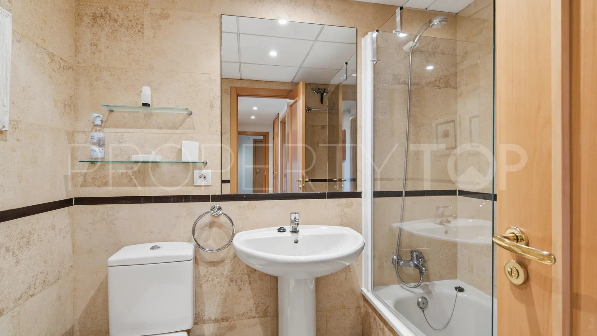 Apartamento a la venta de 3 dormitorios en Las Salinas