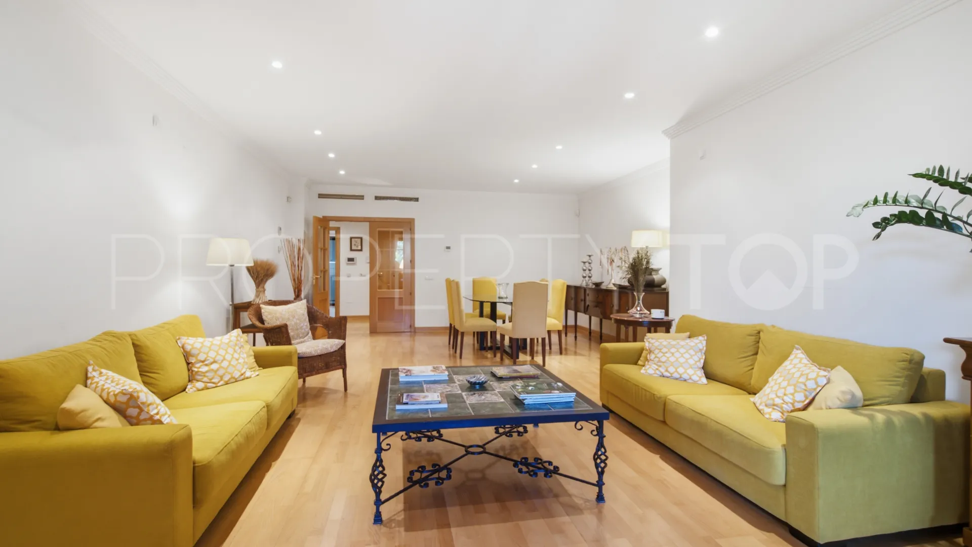 Apartamento planta baja a la venta en Las Nayades