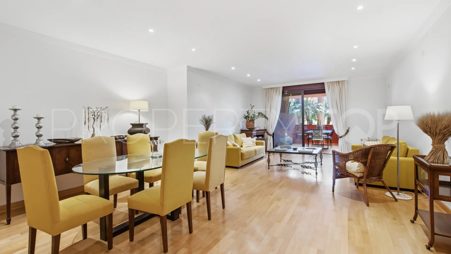 Apartamento planta baja a la venta en Las Nayades