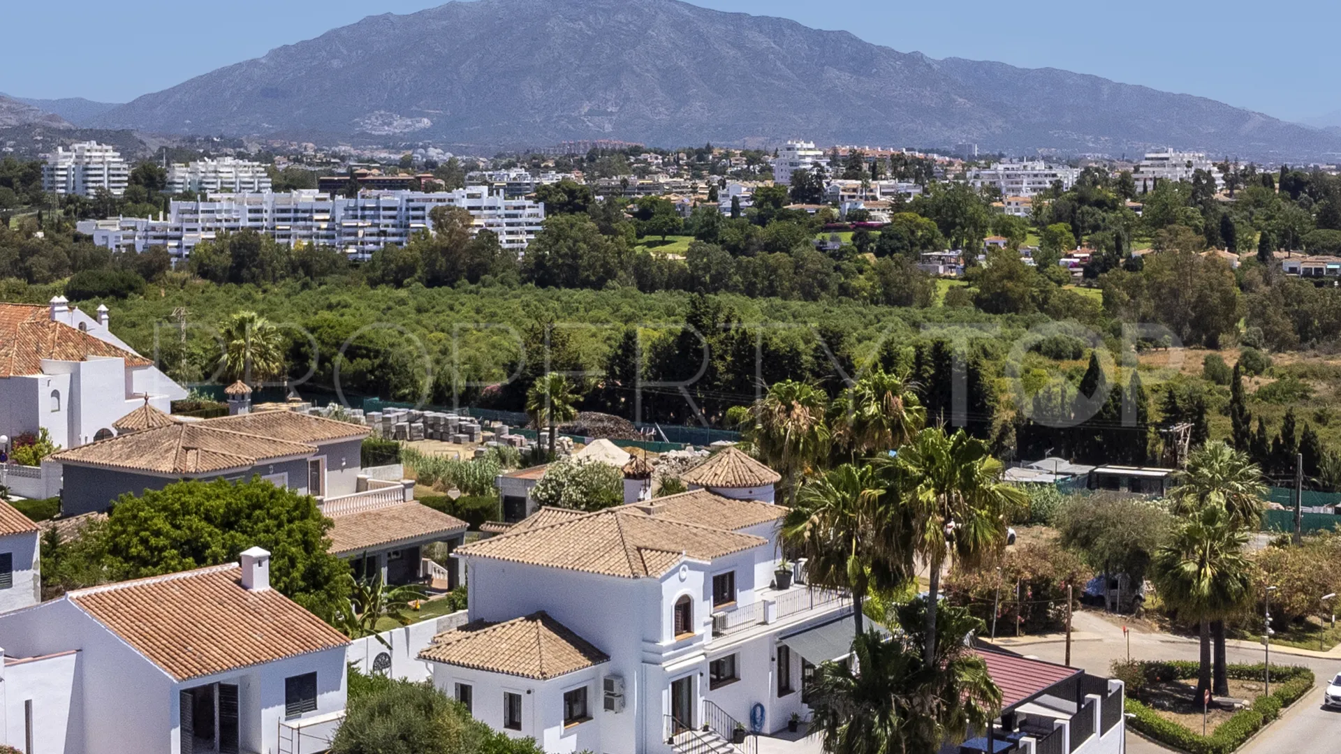 Villa en venta en Atalaya de 6 dormitorios