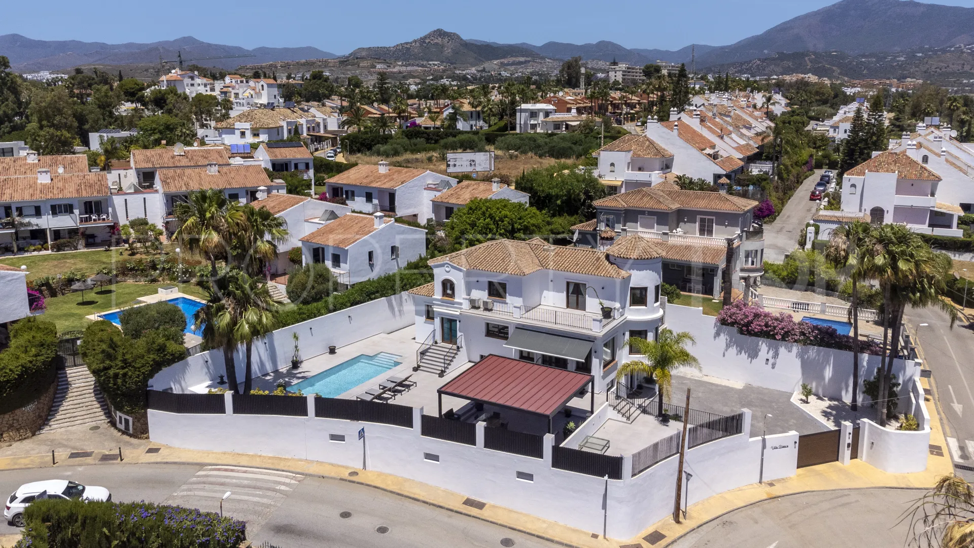 Villa en venta en Atalaya de 6 dormitorios
