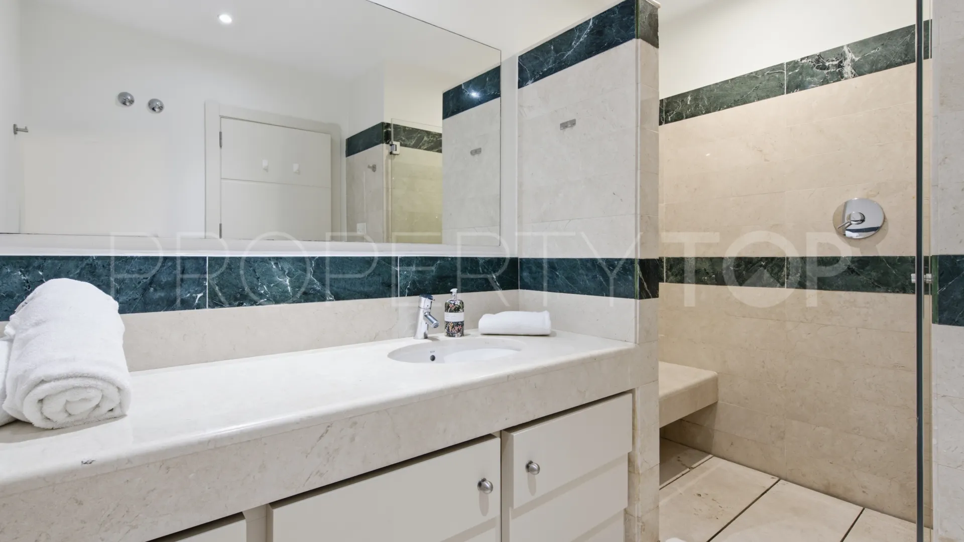 Ground floor apartment for sale in Guadalmansa Playa