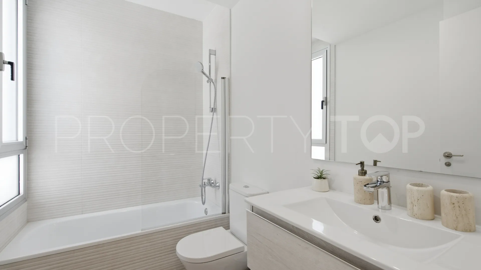 For sale penthouse in Cancelada
