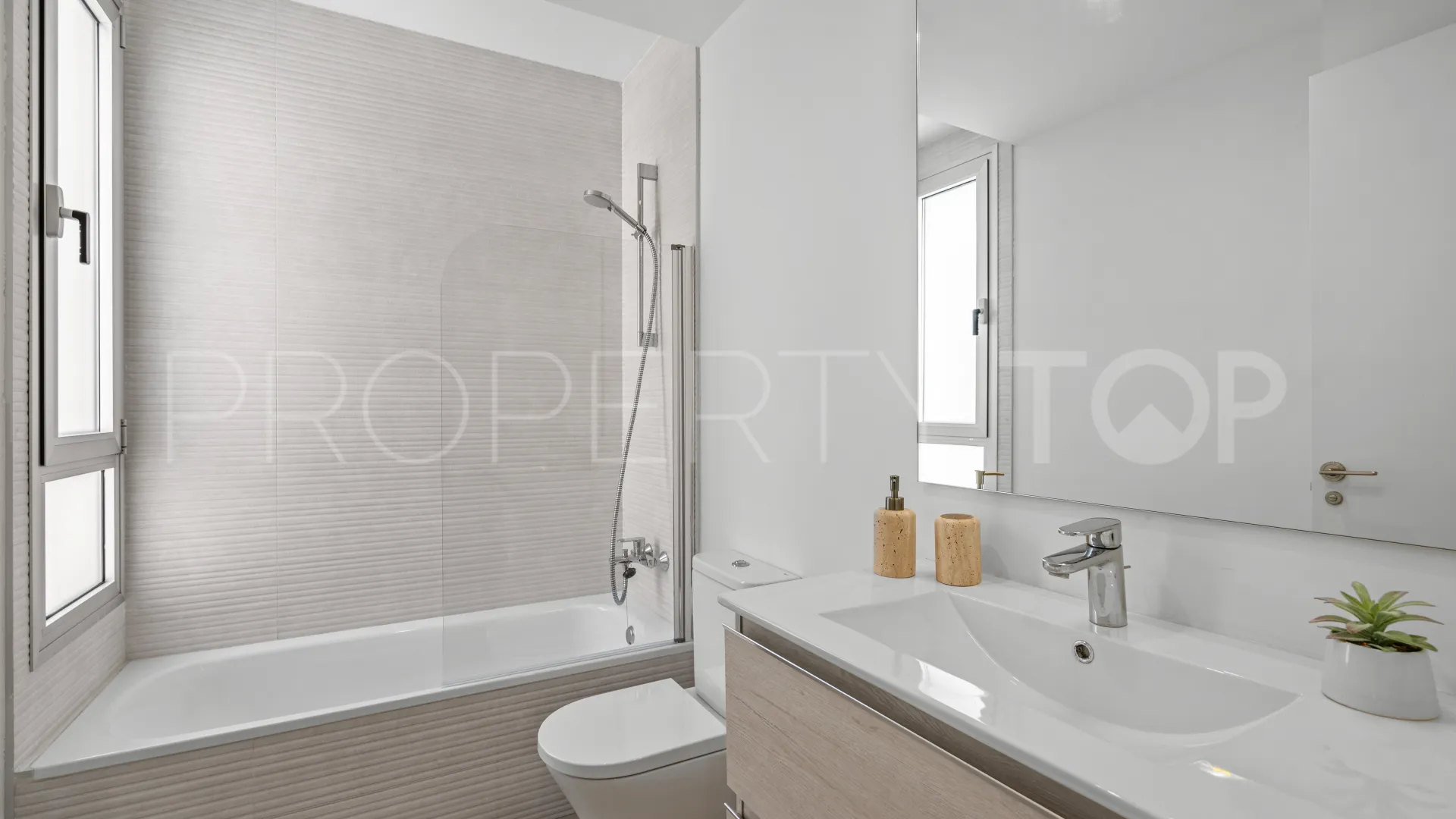 For sale penthouse in Cancelada