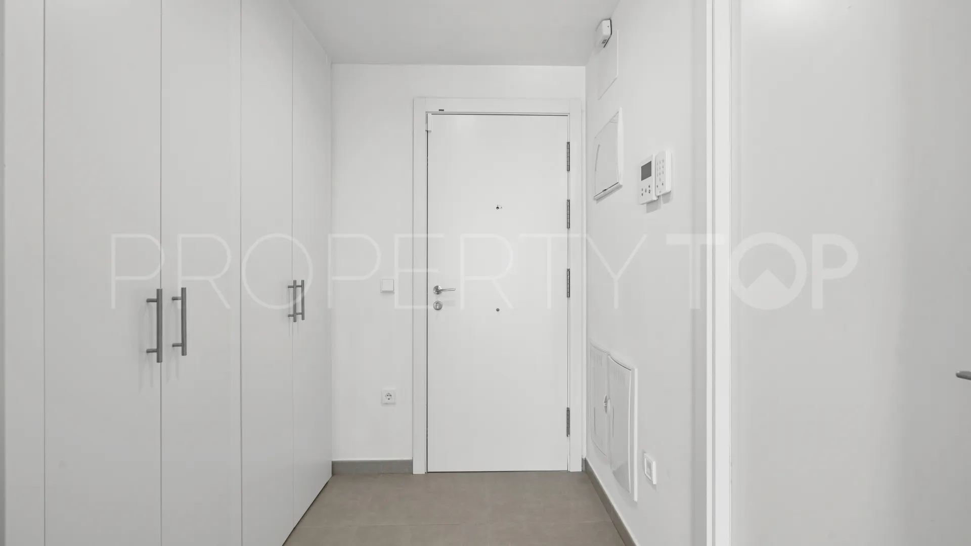 For sale penthouse in Cancelada