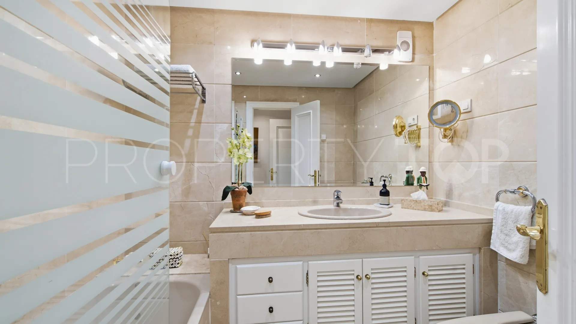 Ático de 2 dormitorios a la venta en Park Beach