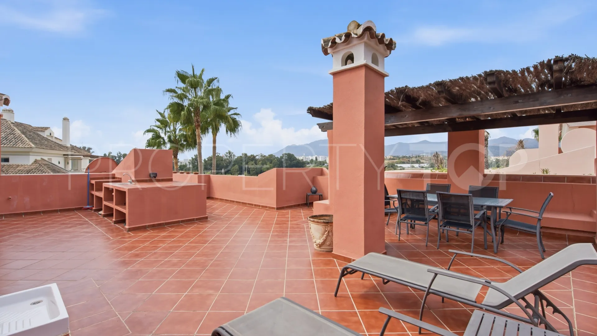 Ático de 2 dormitorios a la venta en Park Beach