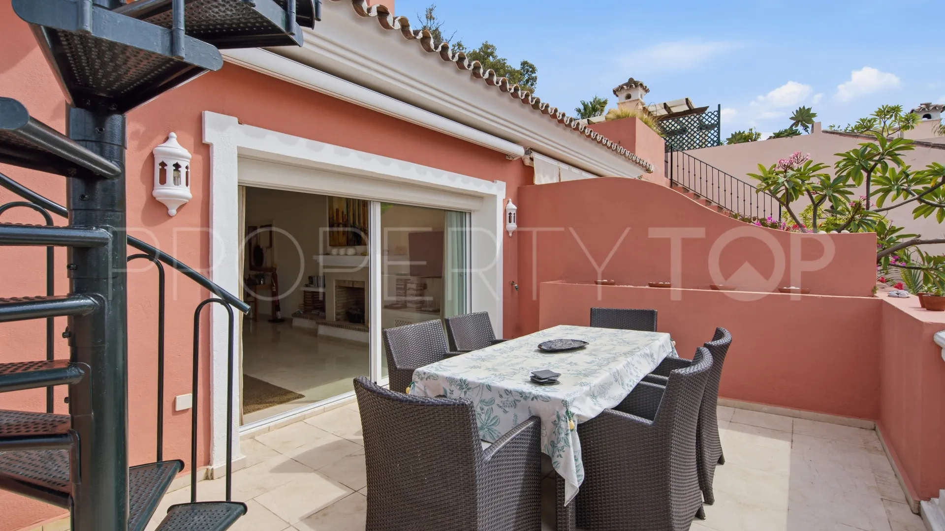 Ático de 2 dormitorios a la venta en Park Beach