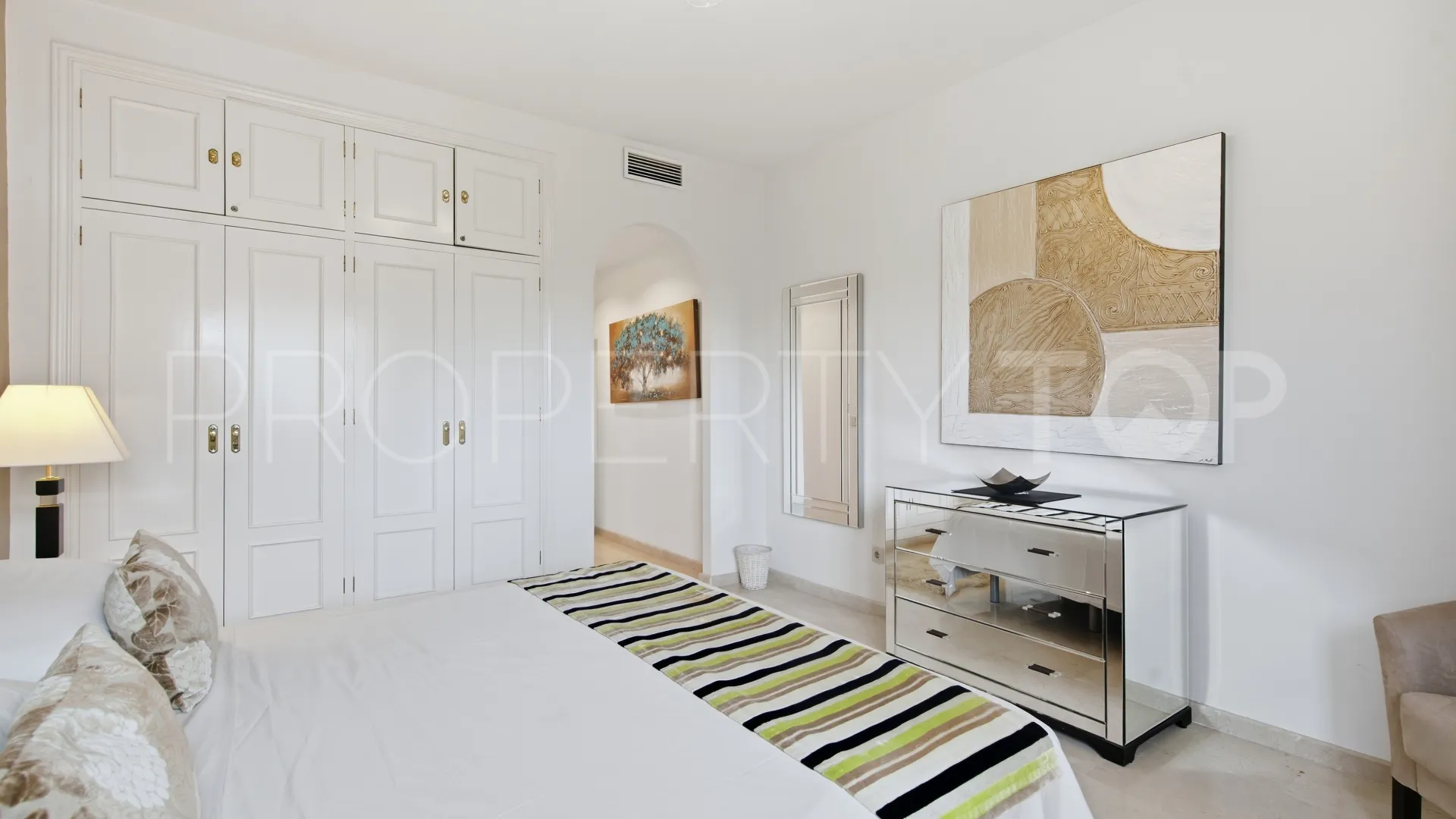 Ático de 2 dormitorios a la venta en Park Beach