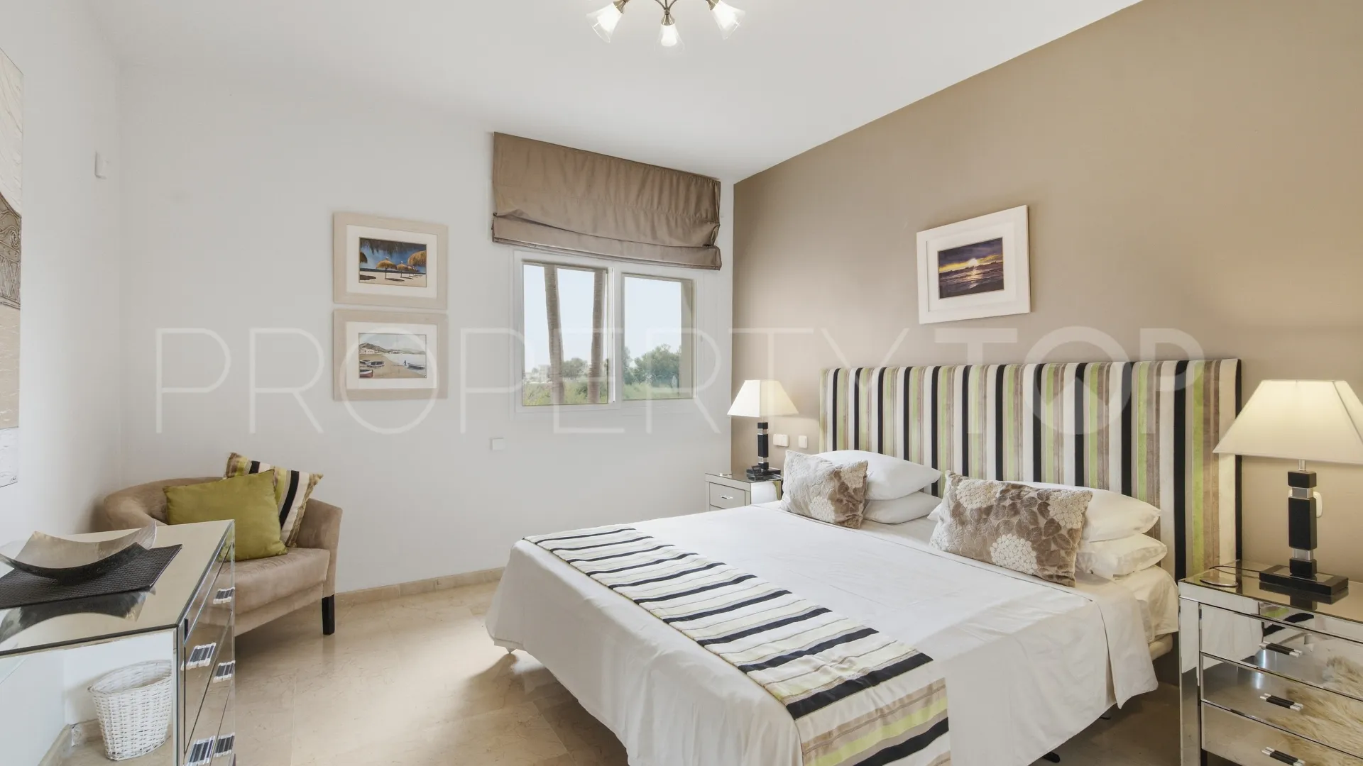 Ático de 2 dormitorios a la venta en Park Beach