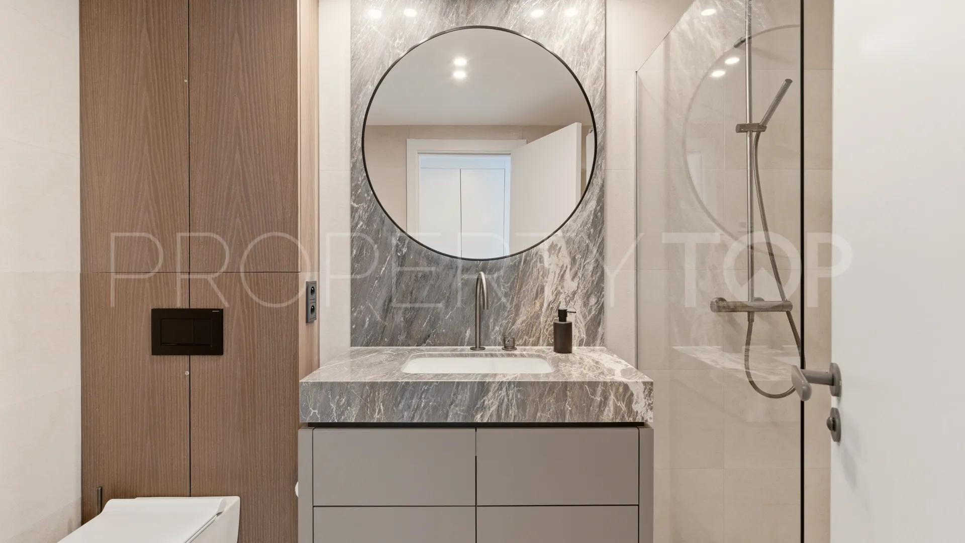 Buy penthouse in Las Mesas with 3 bedrooms
