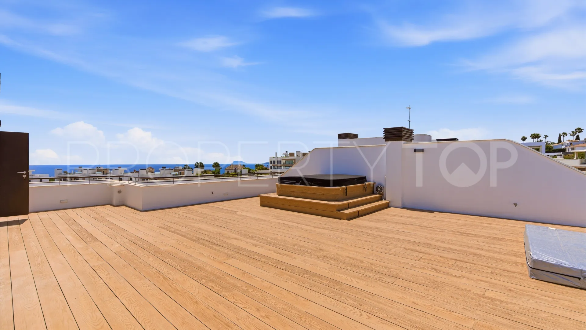 Buy penthouse in Las Mesas with 3 bedrooms