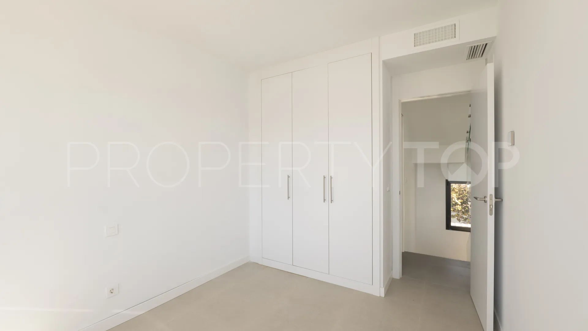 Villa pareada en venta en Atalaya