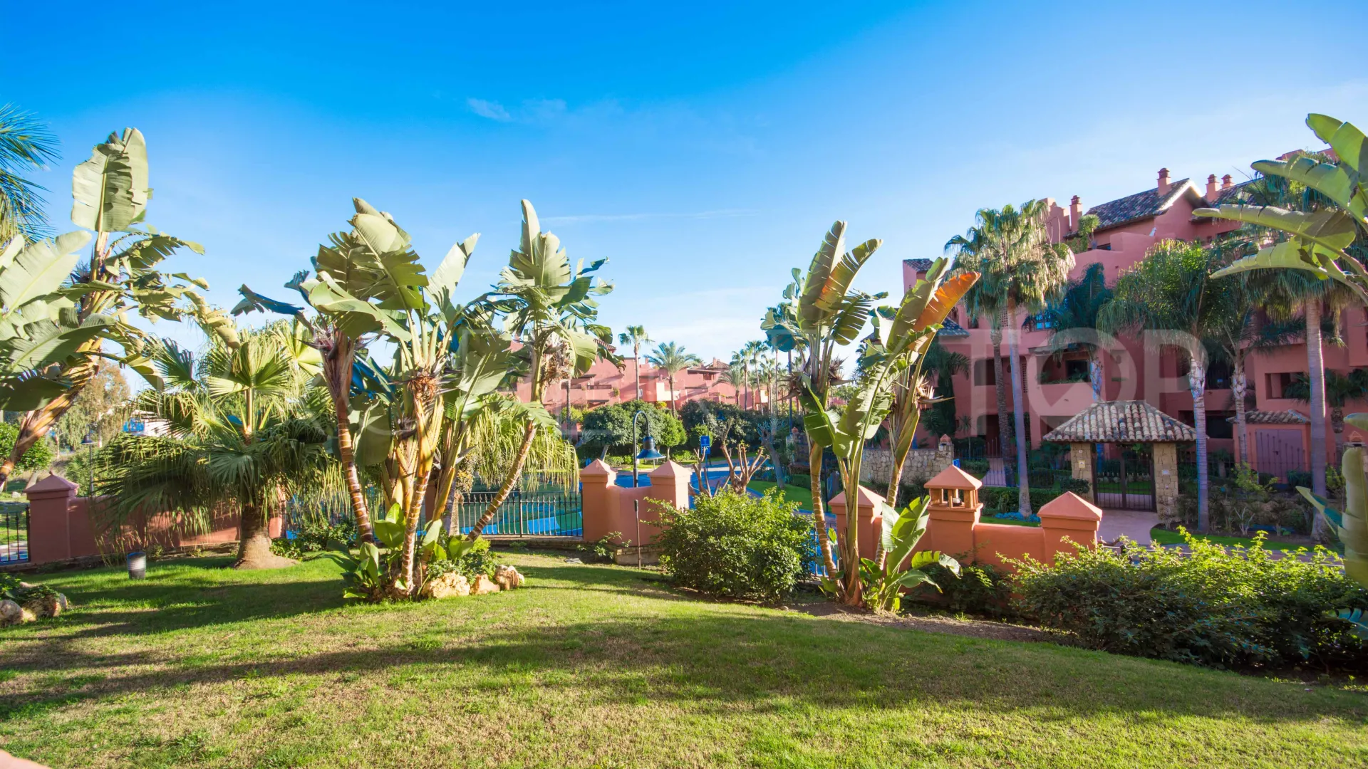 Las Nayades ground floor apartment for sale