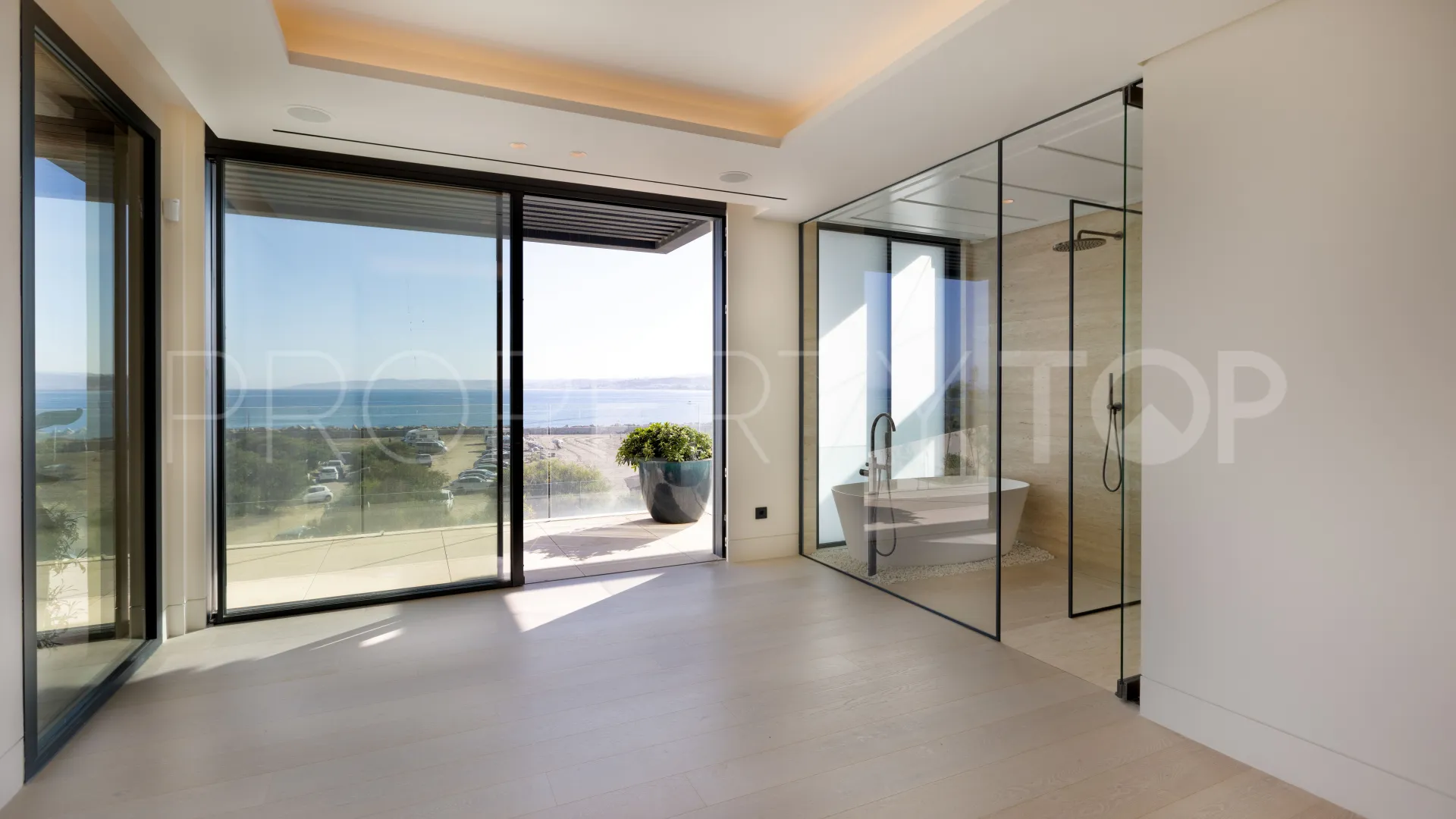 Estepona Puerto, apartamento en venta