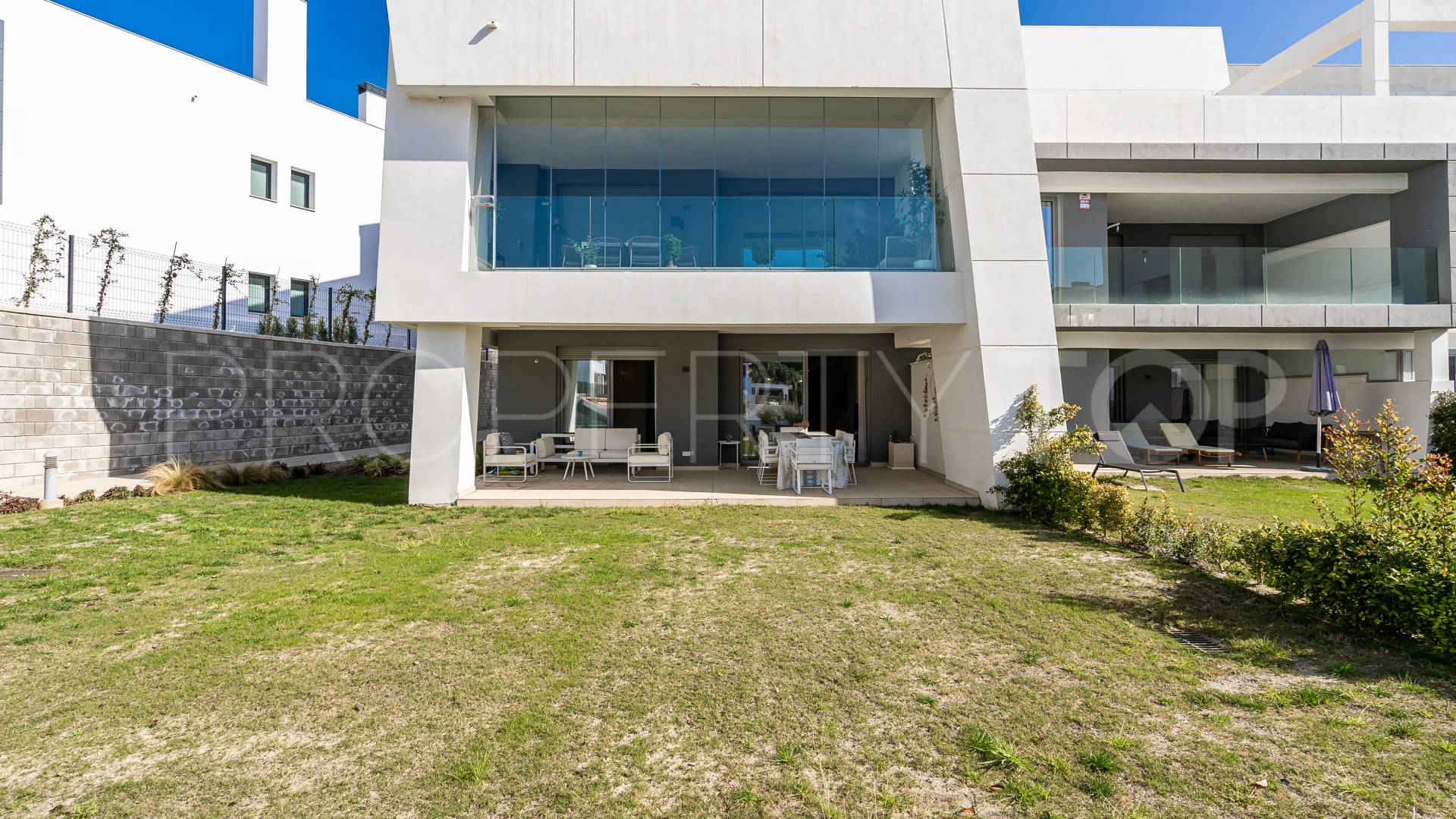 2 bedrooms Vanian Green Village ground floor apartment for sale