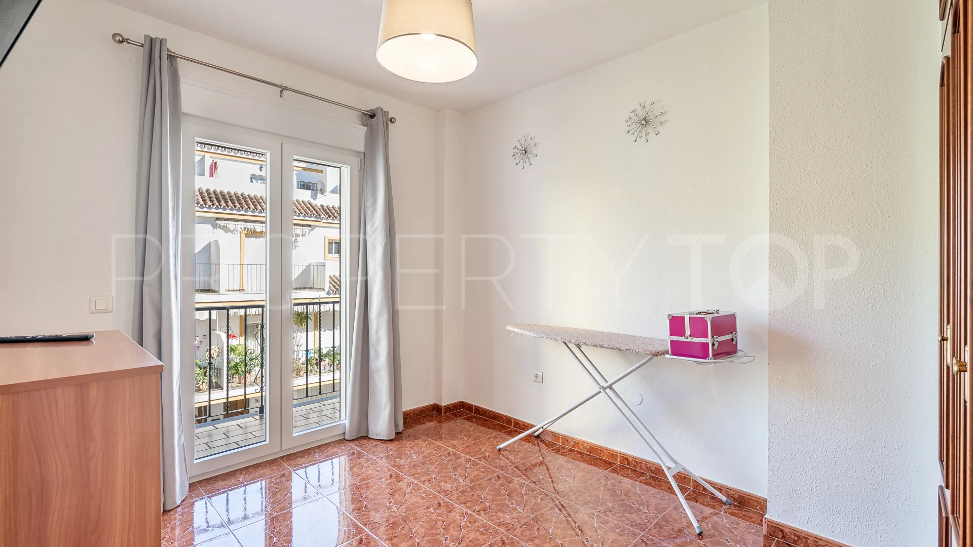 3 bedrooms town house for sale in Estepona