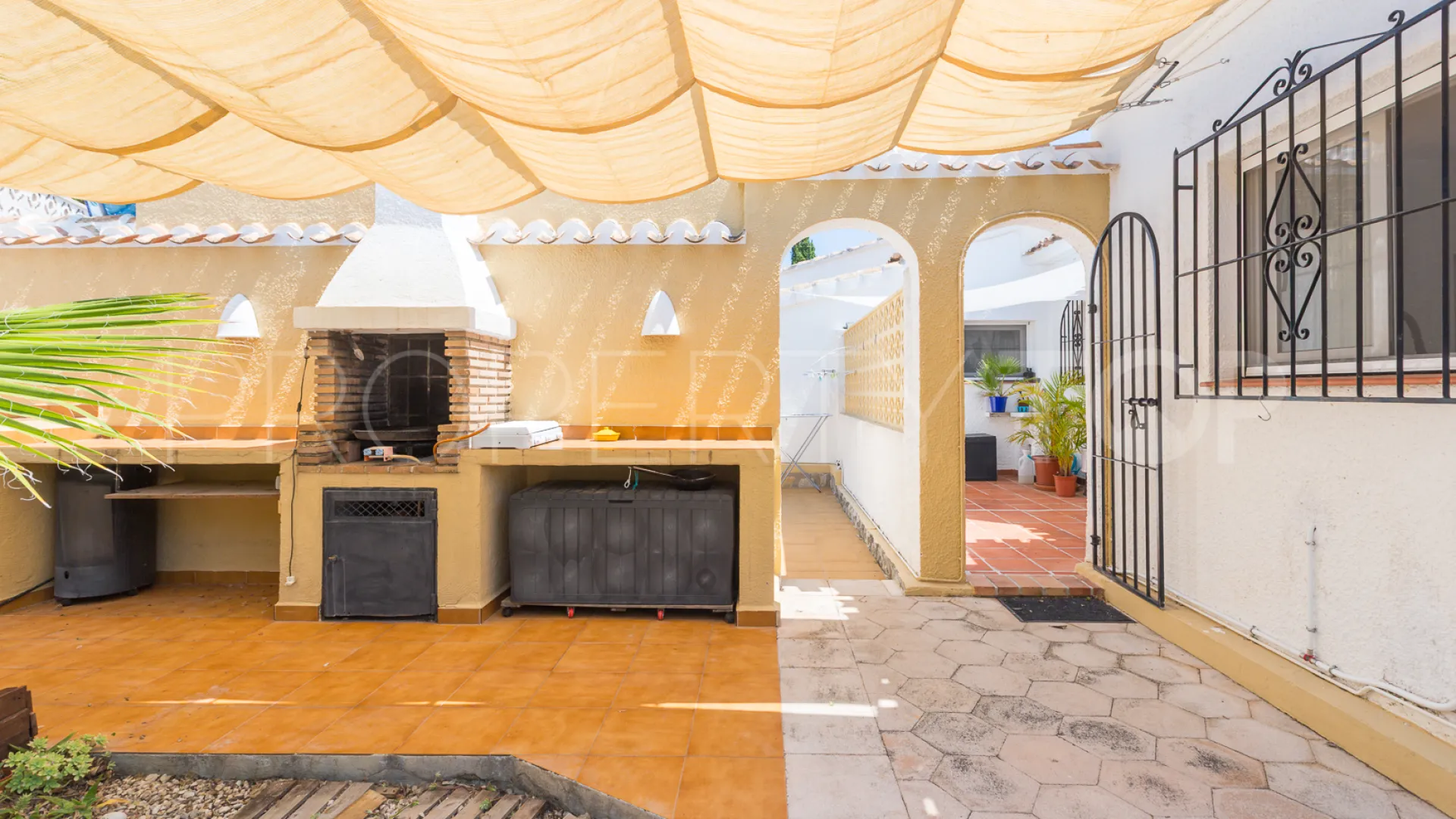 Villa for sale in La Mandarina