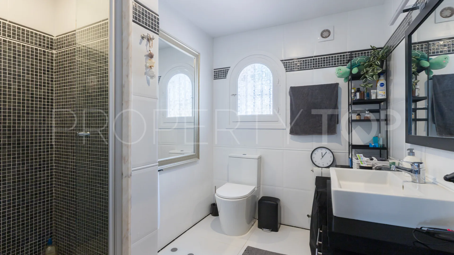 Villa for sale in La Mandarina
