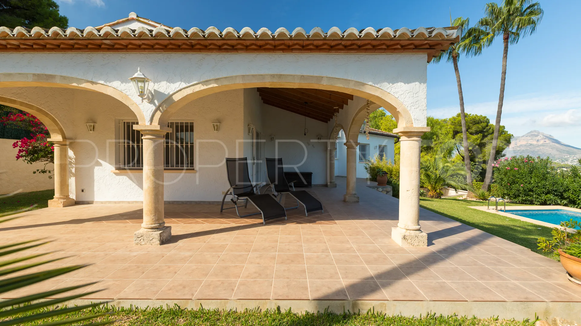 Villa de 3 dormitorios a la venta en Adsubia