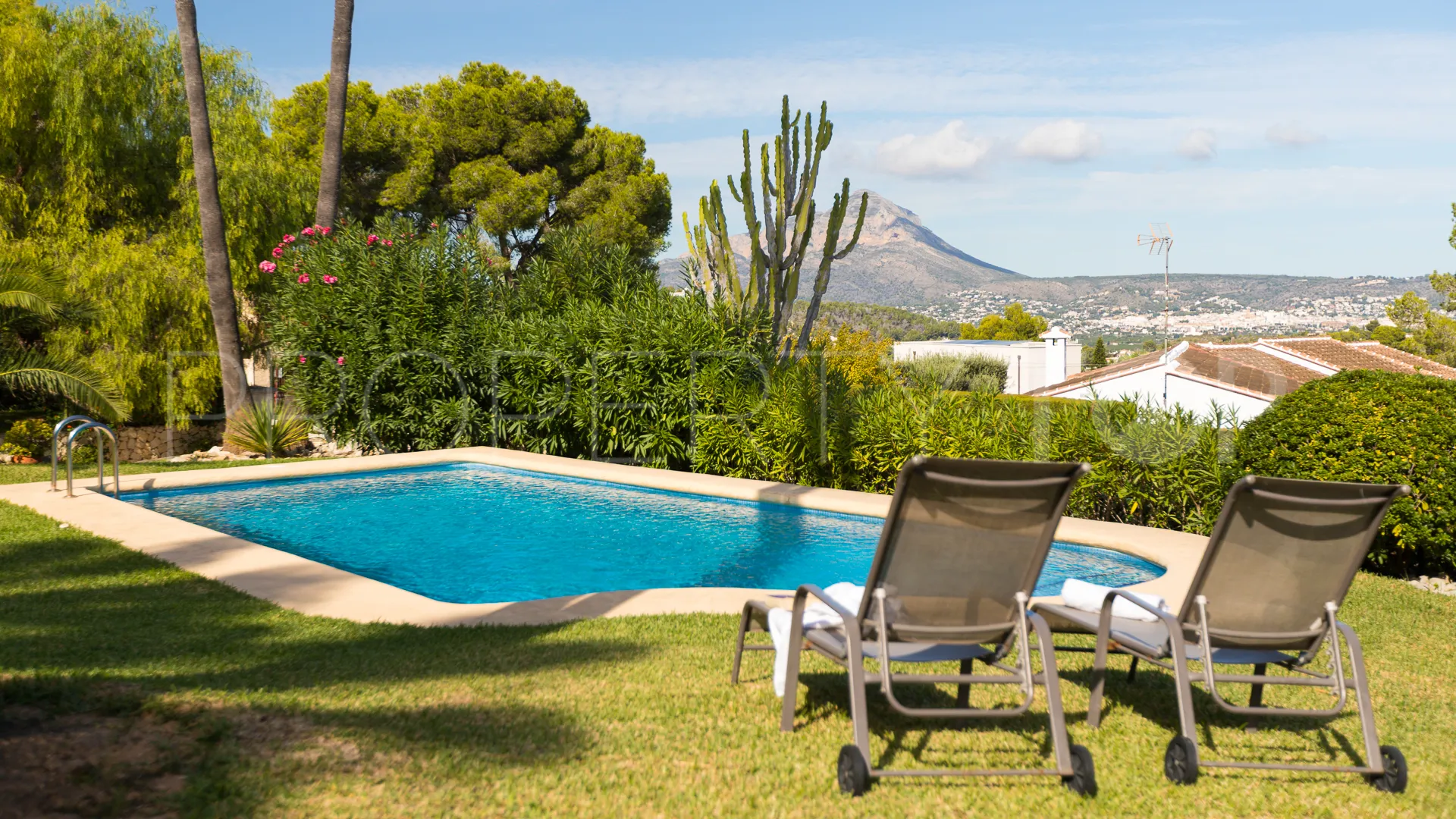 Villa de 3 dormitorios a la venta en Adsubia