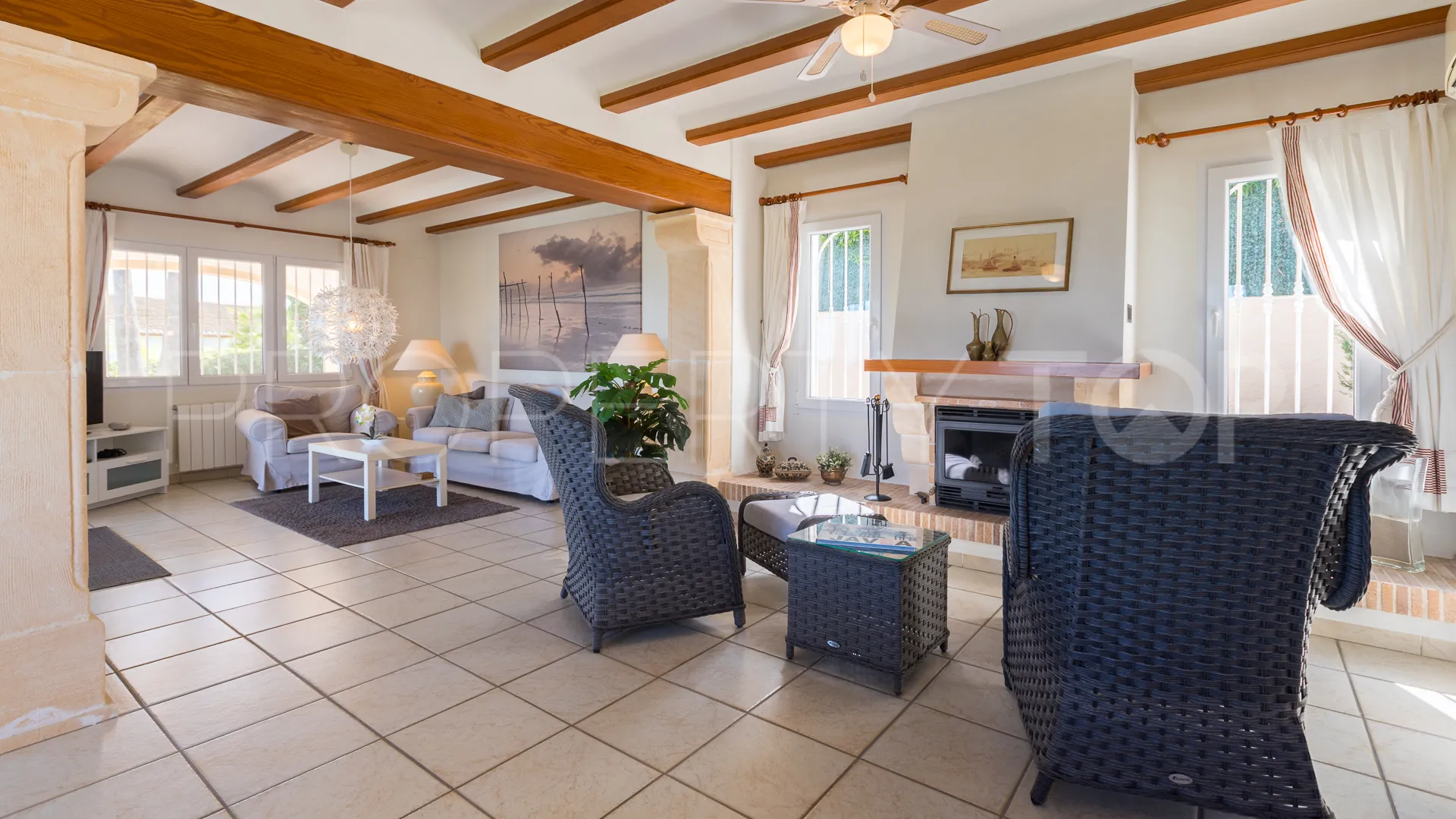 Villa de 3 dormitorios a la venta en Adsubia