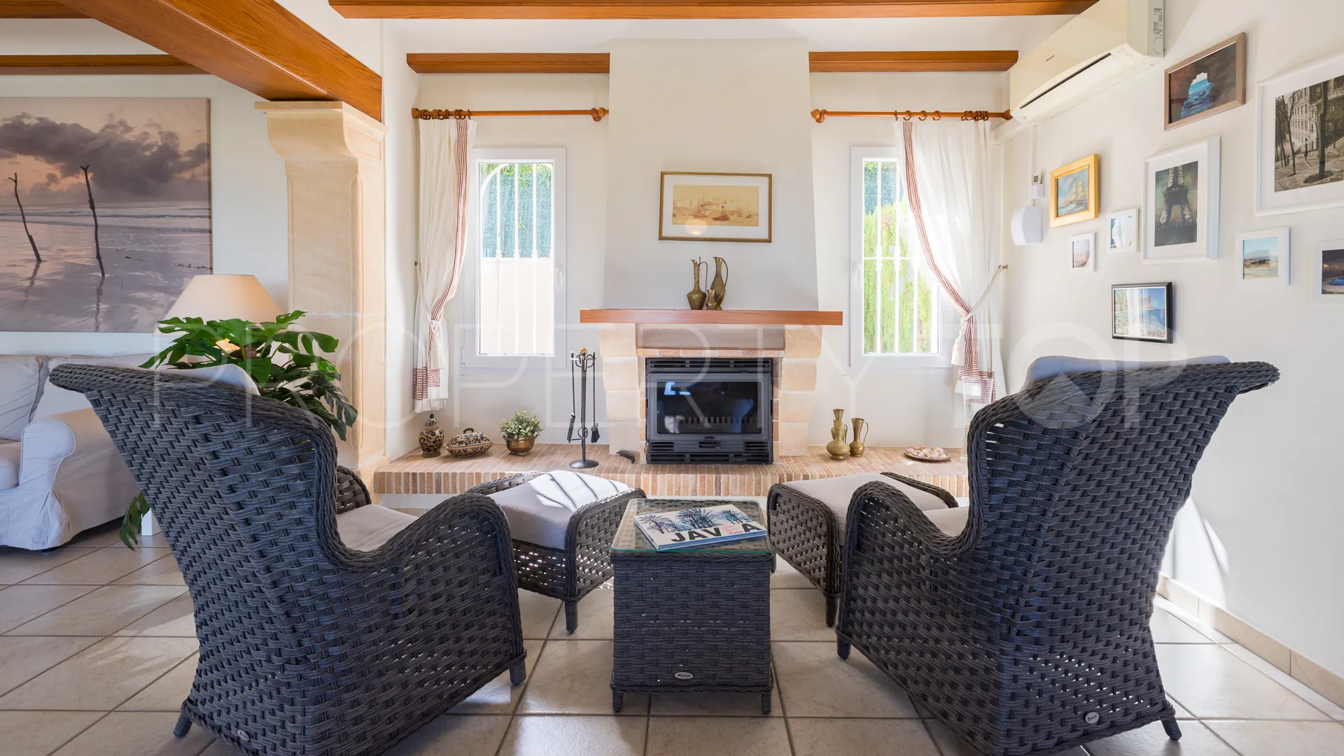 Villa de 3 dormitorios a la venta en Adsubia