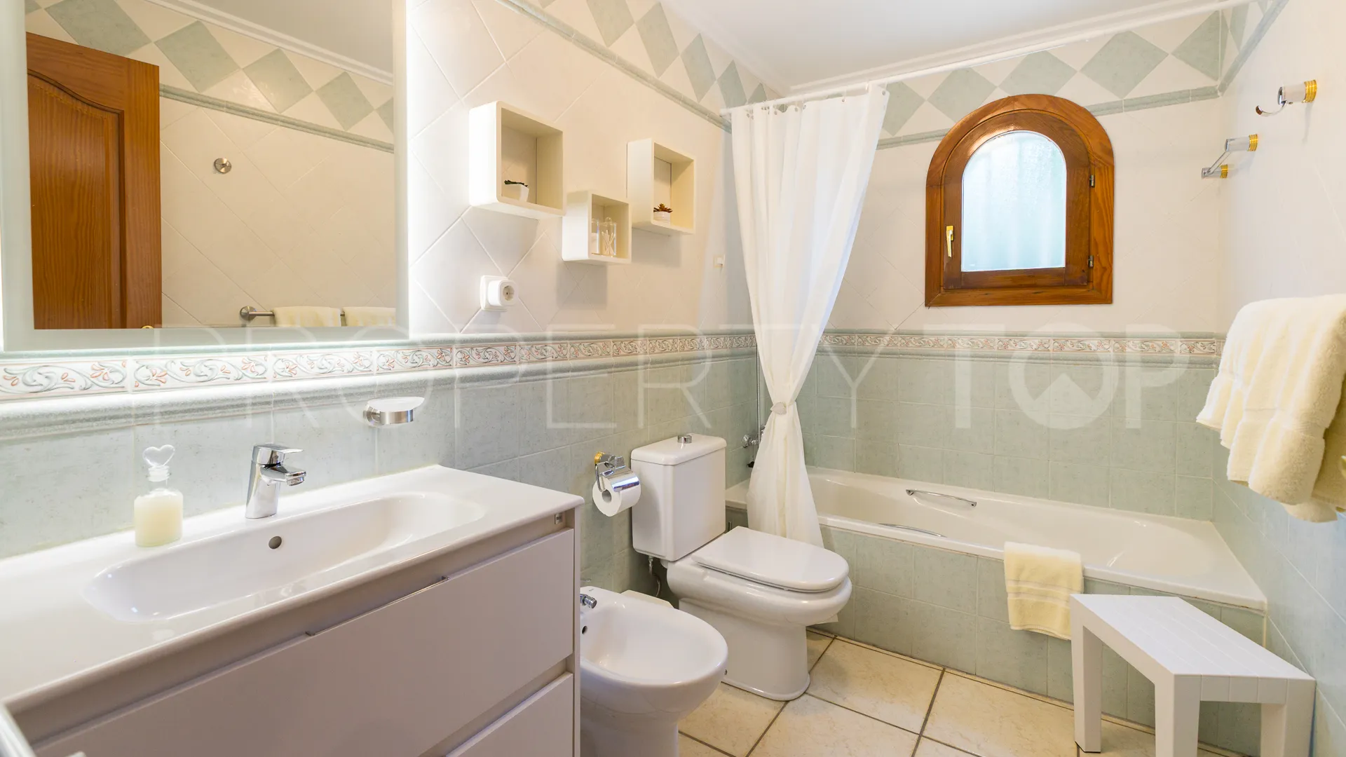 Villa de 3 dormitorios a la venta en Adsubia