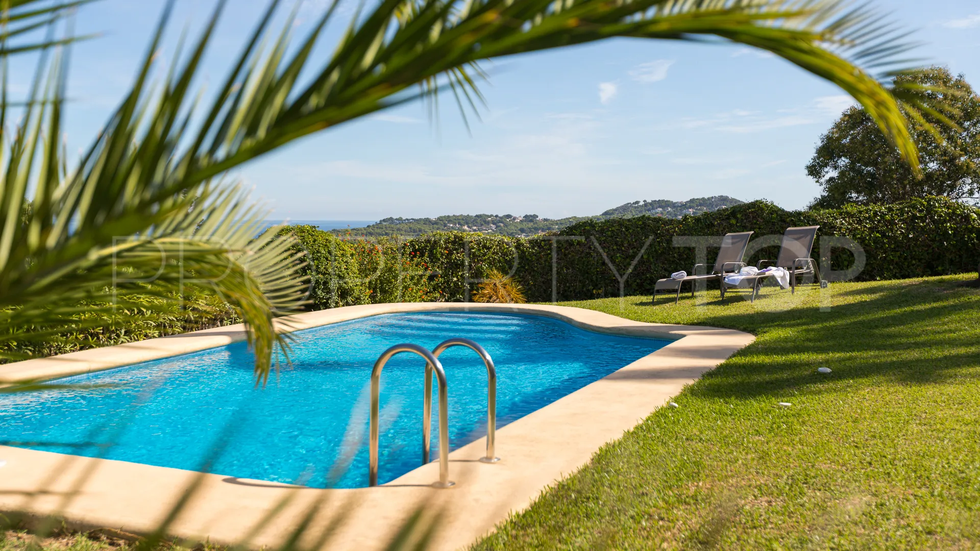 Villa de 3 dormitorios a la venta en Adsubia