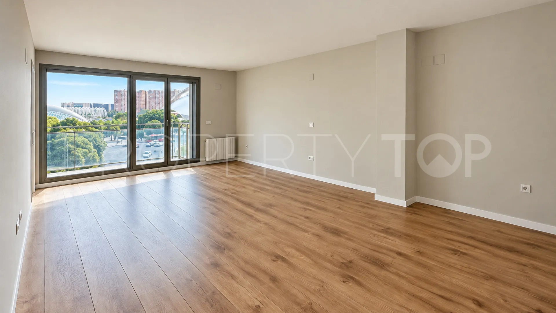 Valencia 4 bedrooms flat for sale