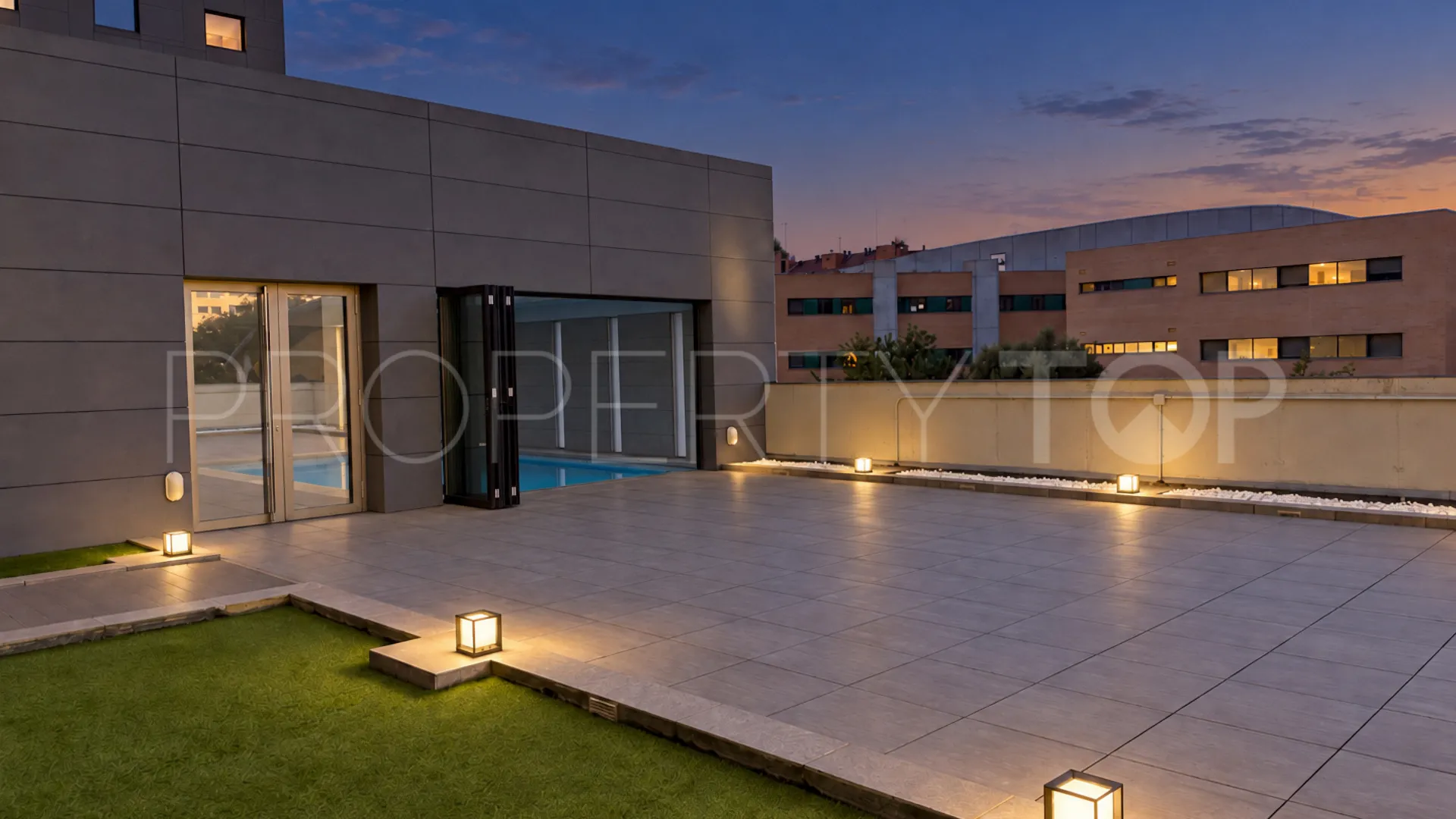 Valencia 4 bedrooms flat for sale