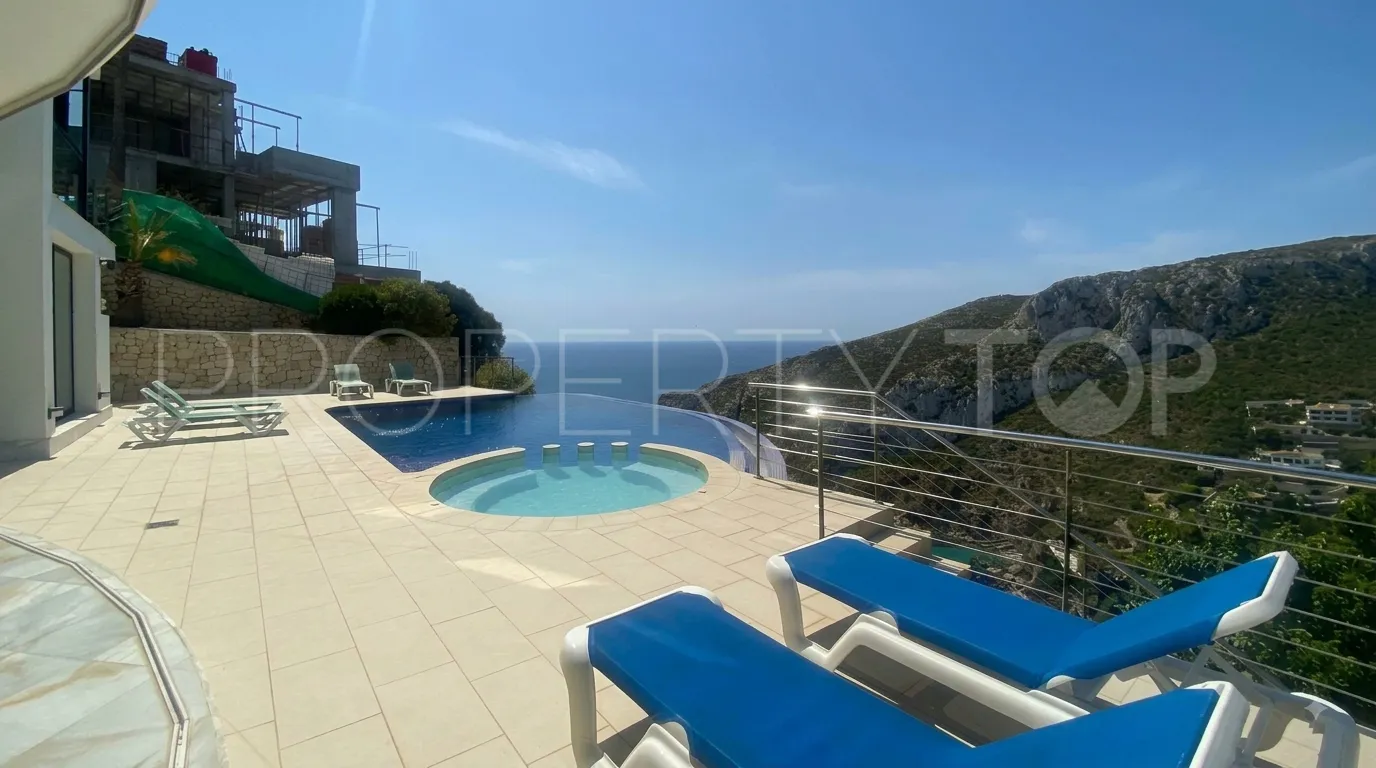 Granadella, villa en venta con 4 dormitorios